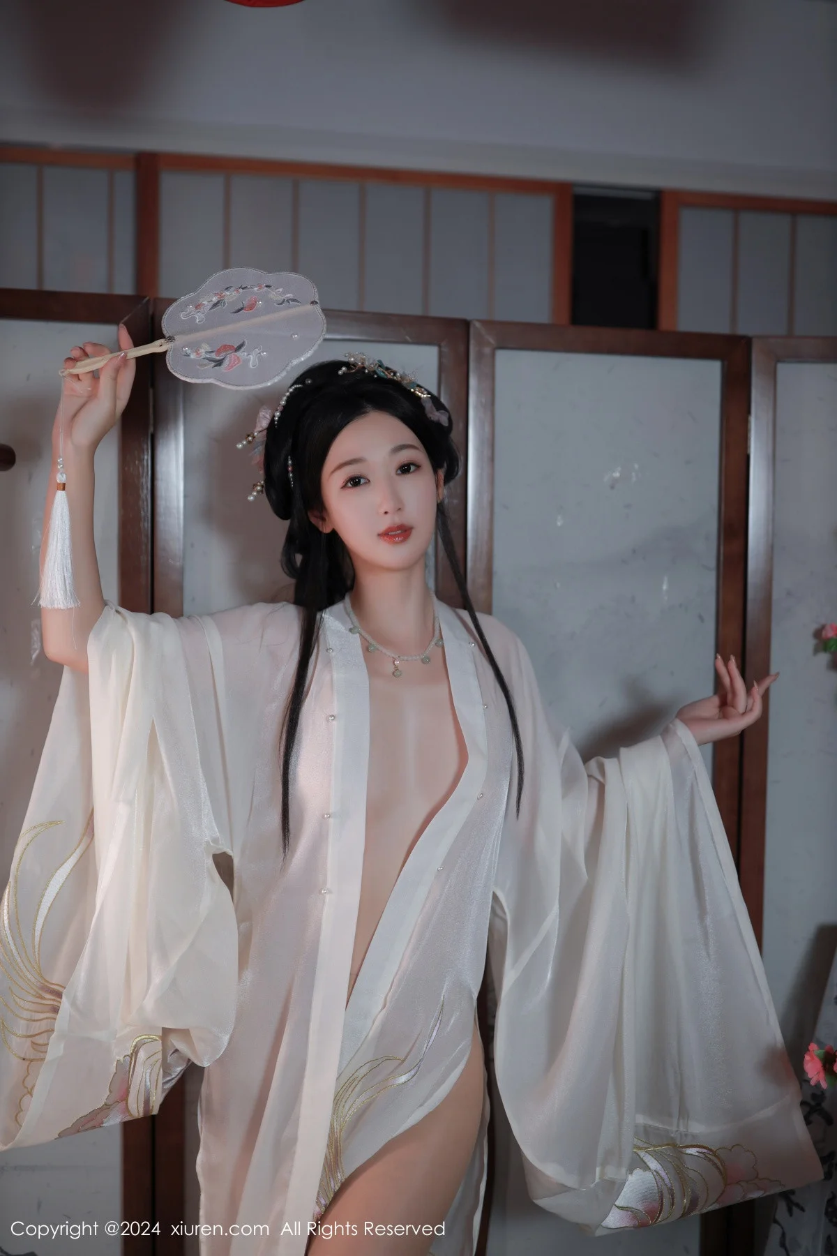唐安琪性感浅色古装服饰配超薄无内肉丝秀曼妙身姿绝美写真 第 102 张