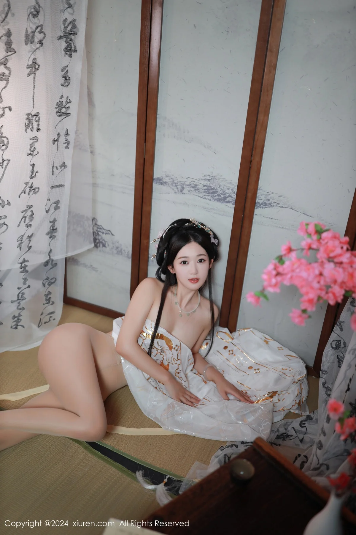 唐安琪性感浅色古装服饰配超薄无内肉丝秀曼妙身姿绝美写真 第 67 张