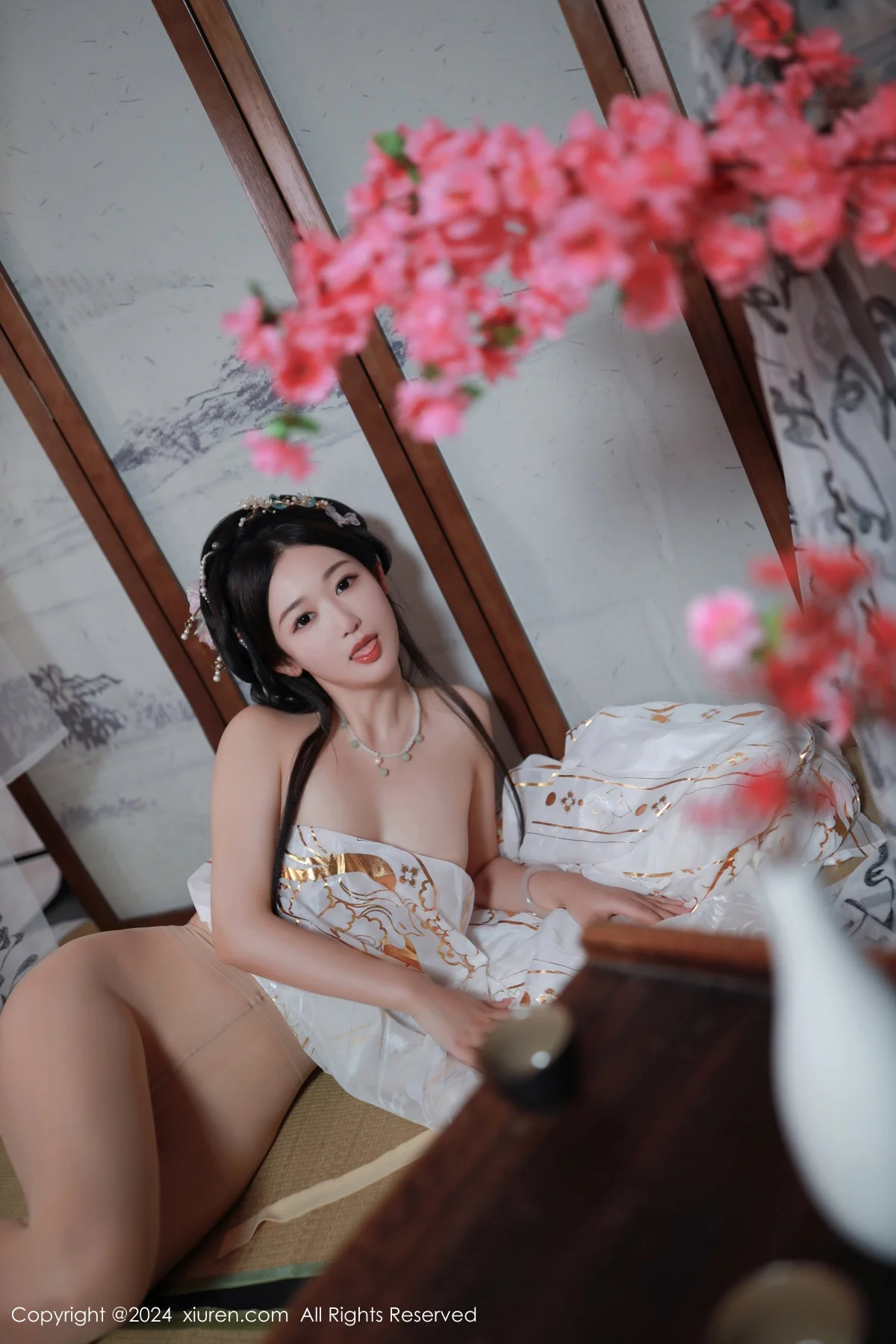 唐安琪性感浅色古装服饰配超薄无内肉丝秀曼妙身姿绝美写真 第 74 张