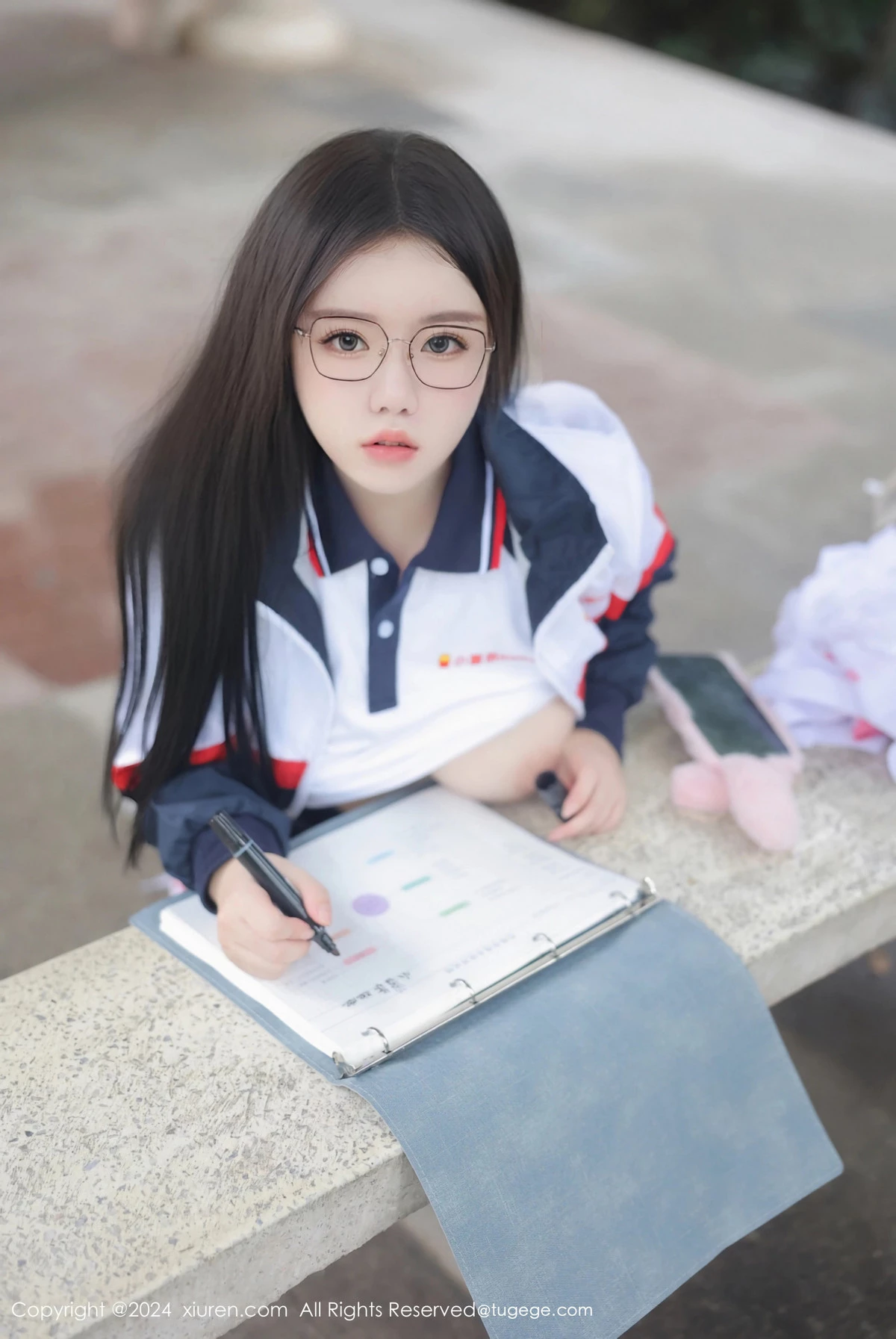 小薯条nienie户外性感学生运动装露超薄肉丝撩人绝美写真 第 14 张