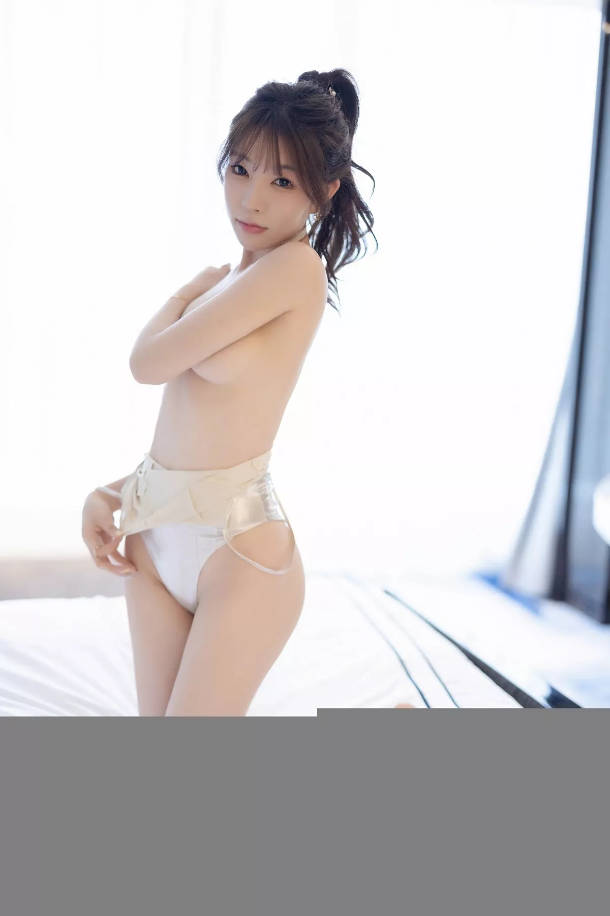 徐莉芝性感连衣短裙+银白色高叉连体衣秀曼妙身姿绝美写真 第 159 张