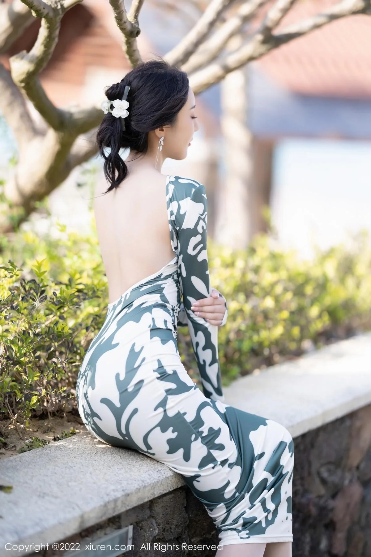 王馨瑶yanni厦门旅拍脱紧身连衣裙露灰色蕾丝内衣绝美写真 第 14 张