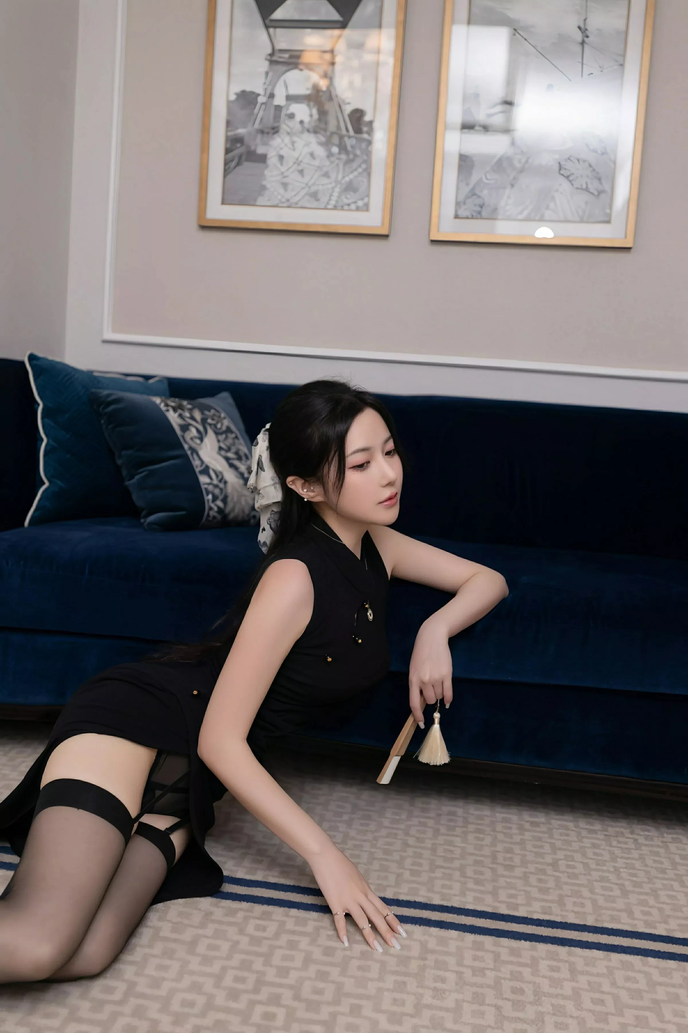 鱼子酱Fish性感黑色连衣长裙露黑色内衣秀婀娜身段绝美写真 第 39 张