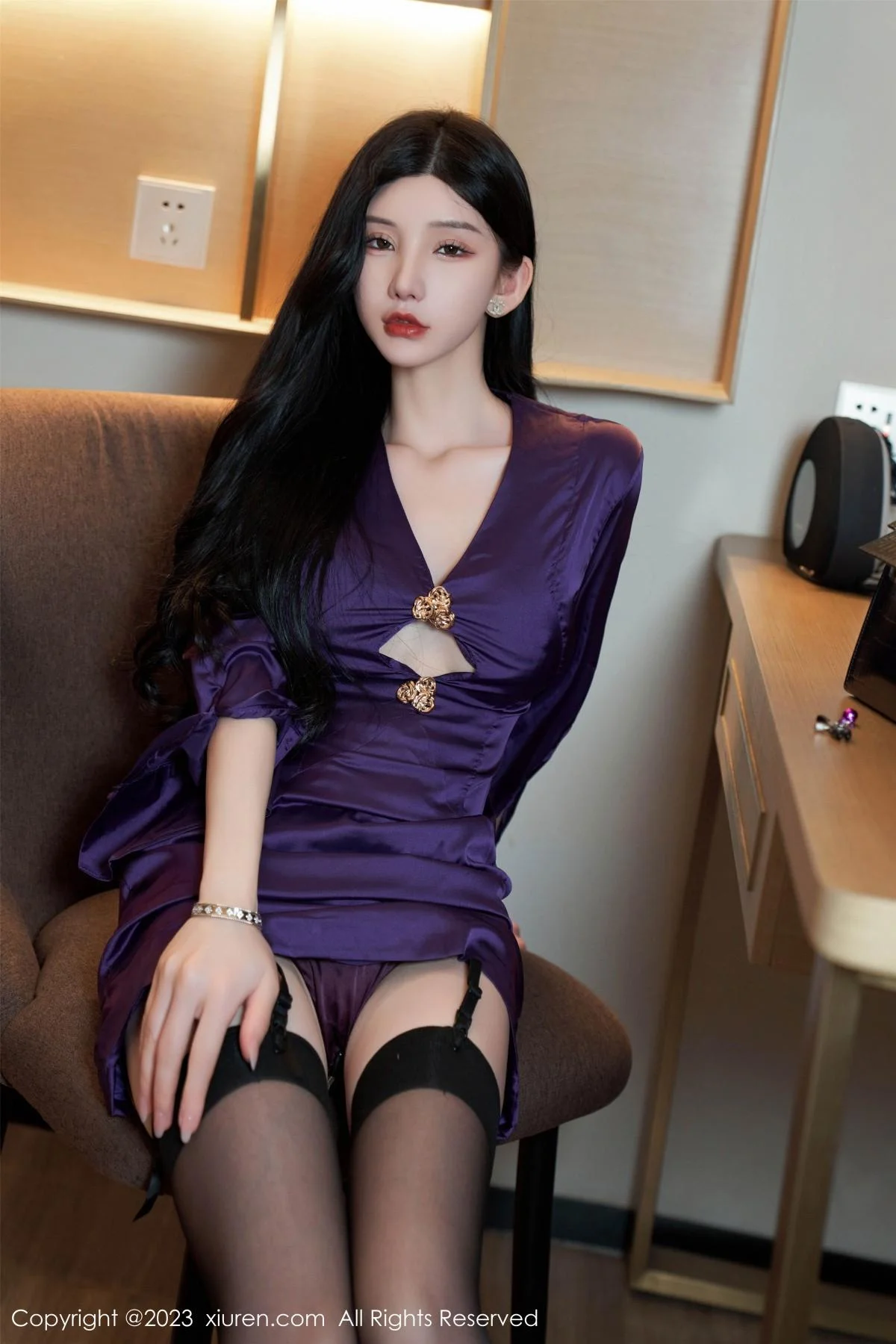周于希Sally紫色上衣露性感黑色情趣服秀惹火身材绝美写真 第 29 张