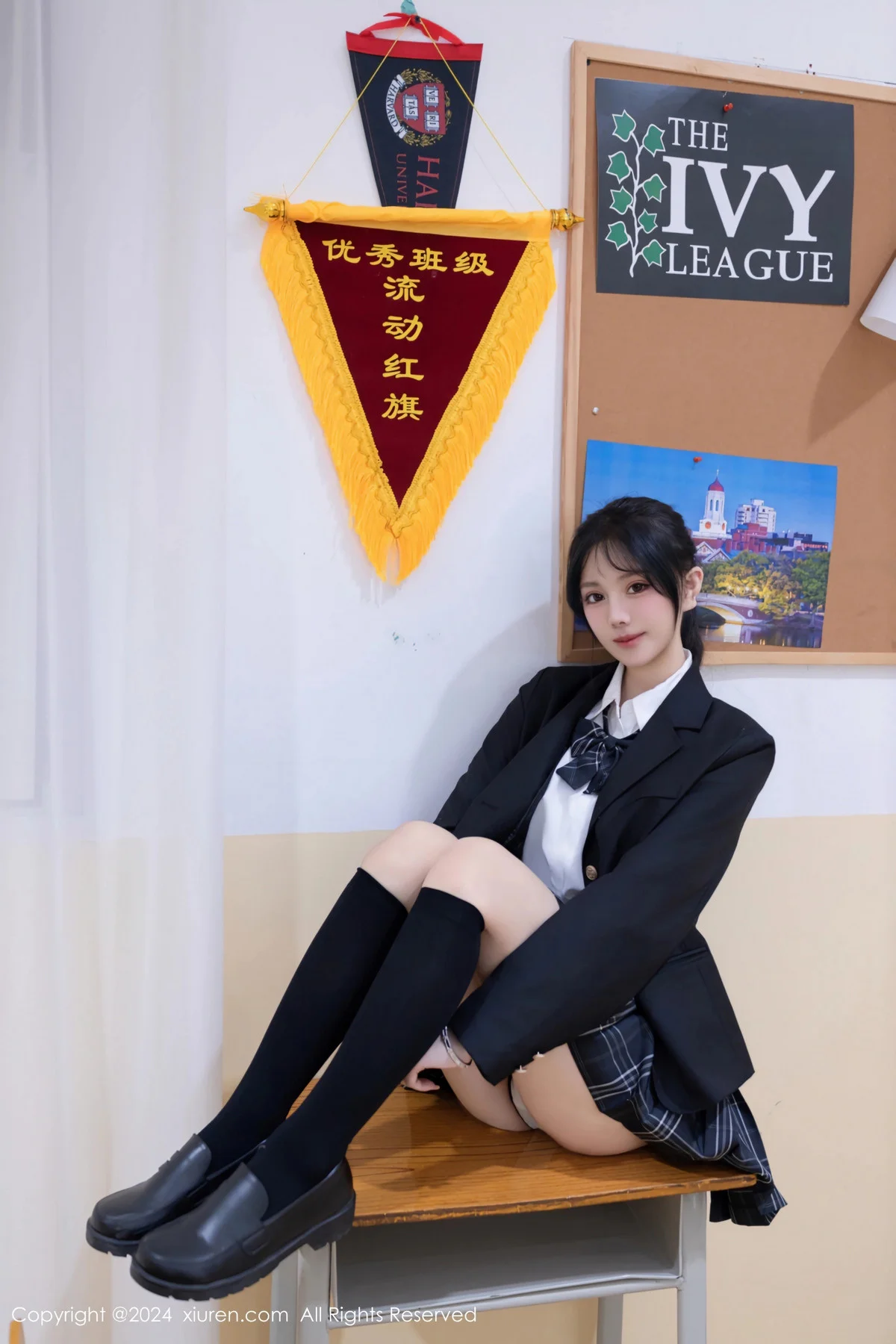 幼幼调教主题性感学生制服配黑丝袜秀完美身材迷人绝美写真 第 1 张