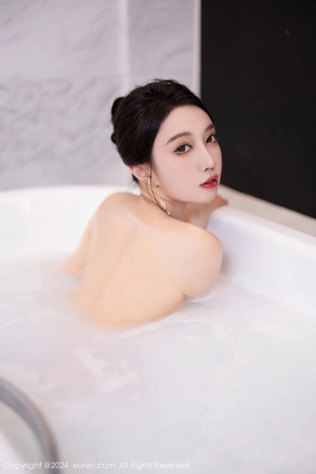 玥儿玥浴室场景性感红色旗袍配开档黑丝秀曼妙身姿绝美写真 第 49 张