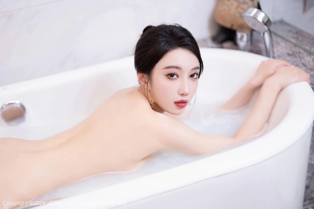 玥儿玥浴室场景性感红色旗袍配开档黑丝秀曼妙身姿绝美写真 第 54 张