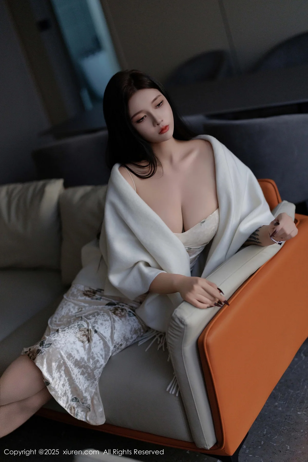 娜比脱连衣短裙露性感蓝色内衣配超薄肉丝秀凹凸身材绝美写真 第 12 张