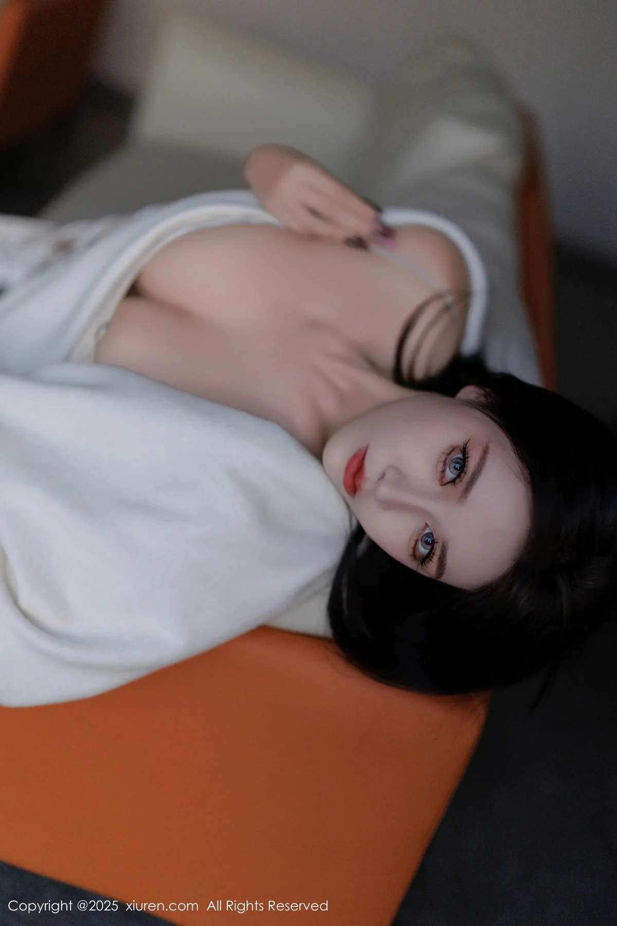 娜比脱连衣短裙露性感蓝色内衣配超薄肉丝秀凹凸身材绝美写真 第 21 张