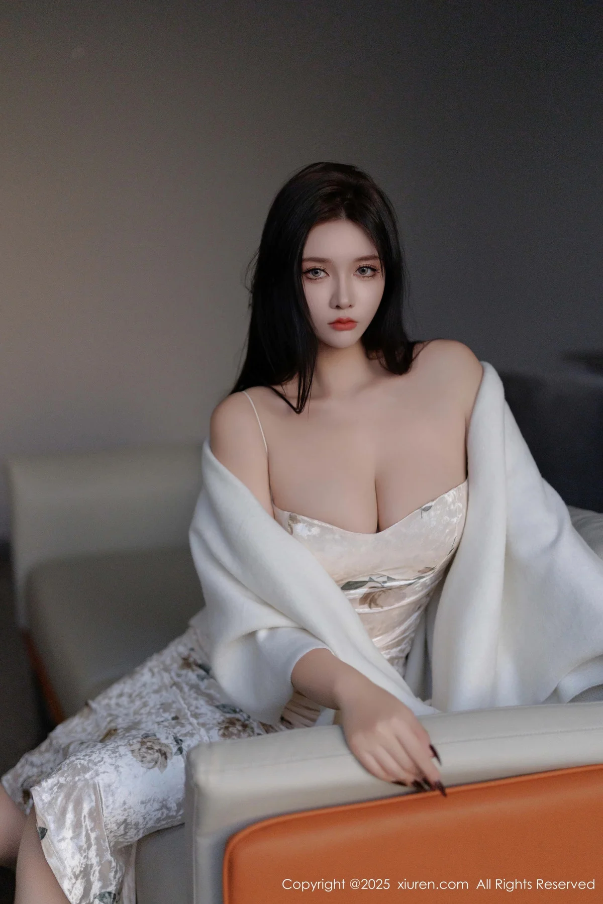 娜比脱连衣短裙露性感蓝色内衣配超薄肉丝秀凹凸身材绝美写真 第 25 张