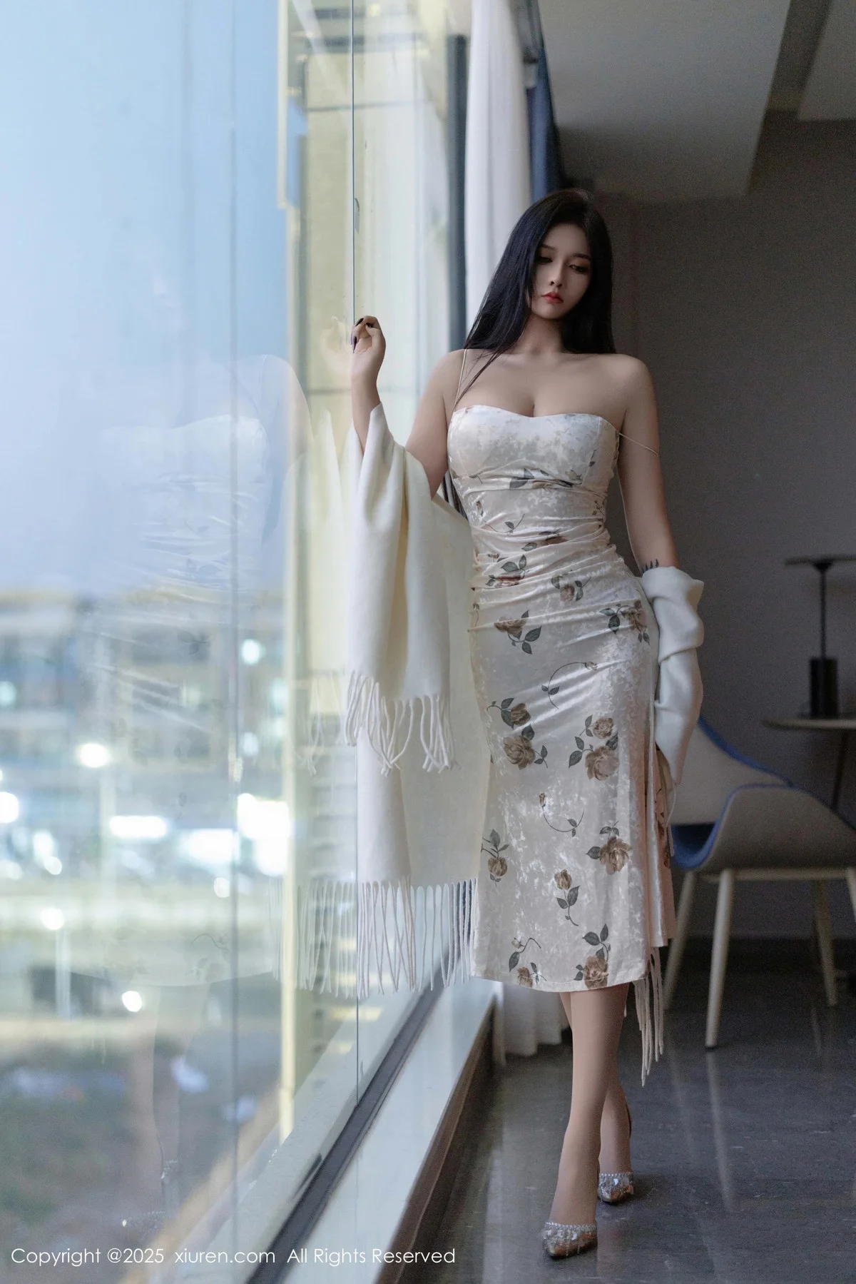 娜比脱连衣短裙露性感蓝色内衣配超薄肉丝秀凹凸身材绝美写真 第 59 张