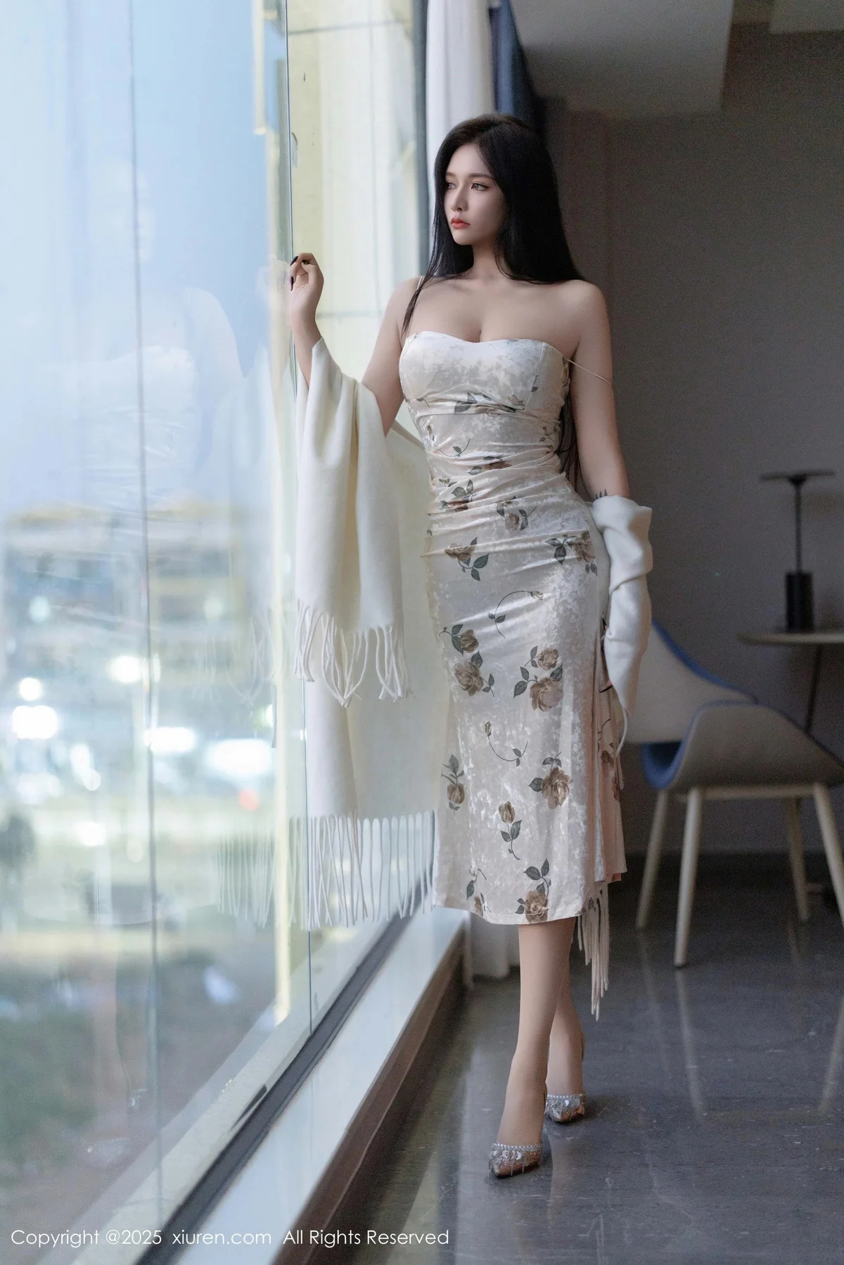 娜比脱连衣短裙露性感蓝色内衣配超薄肉丝秀凹凸身材绝美写真 第 62 张
