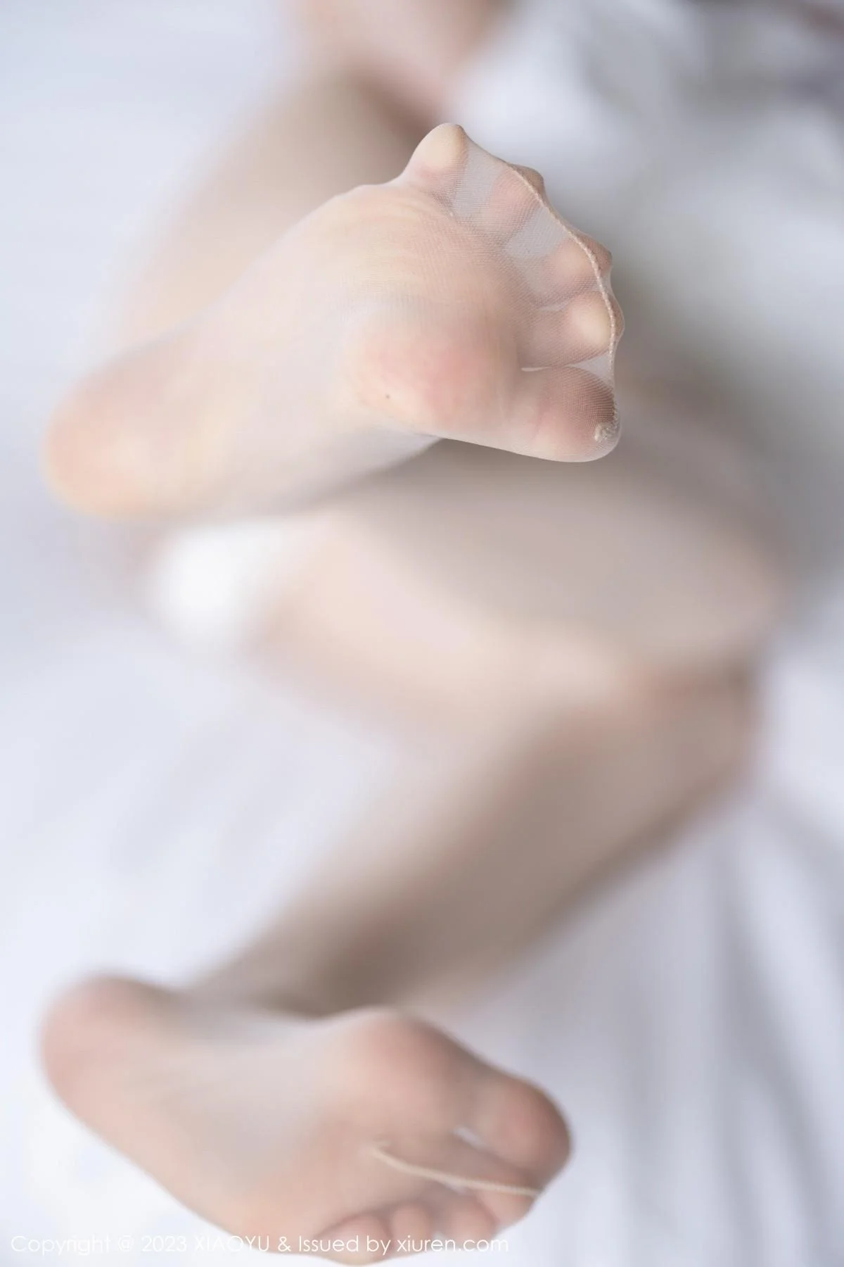 豆瓣酱半脱露性感白T配超薄无内肉丝秀丰满身材绝美写真 第 157 张