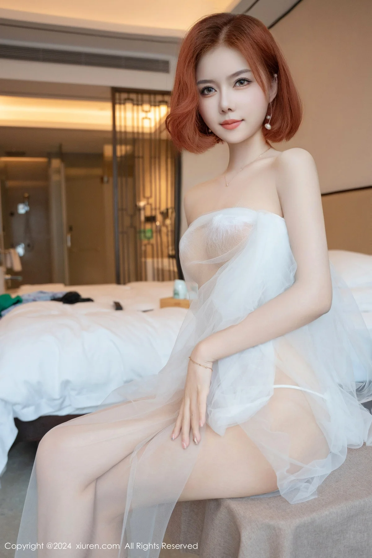 白芷yy私房性感透明白纱露白色情趣内衣秀火辣身材绝美写真 第 1 张