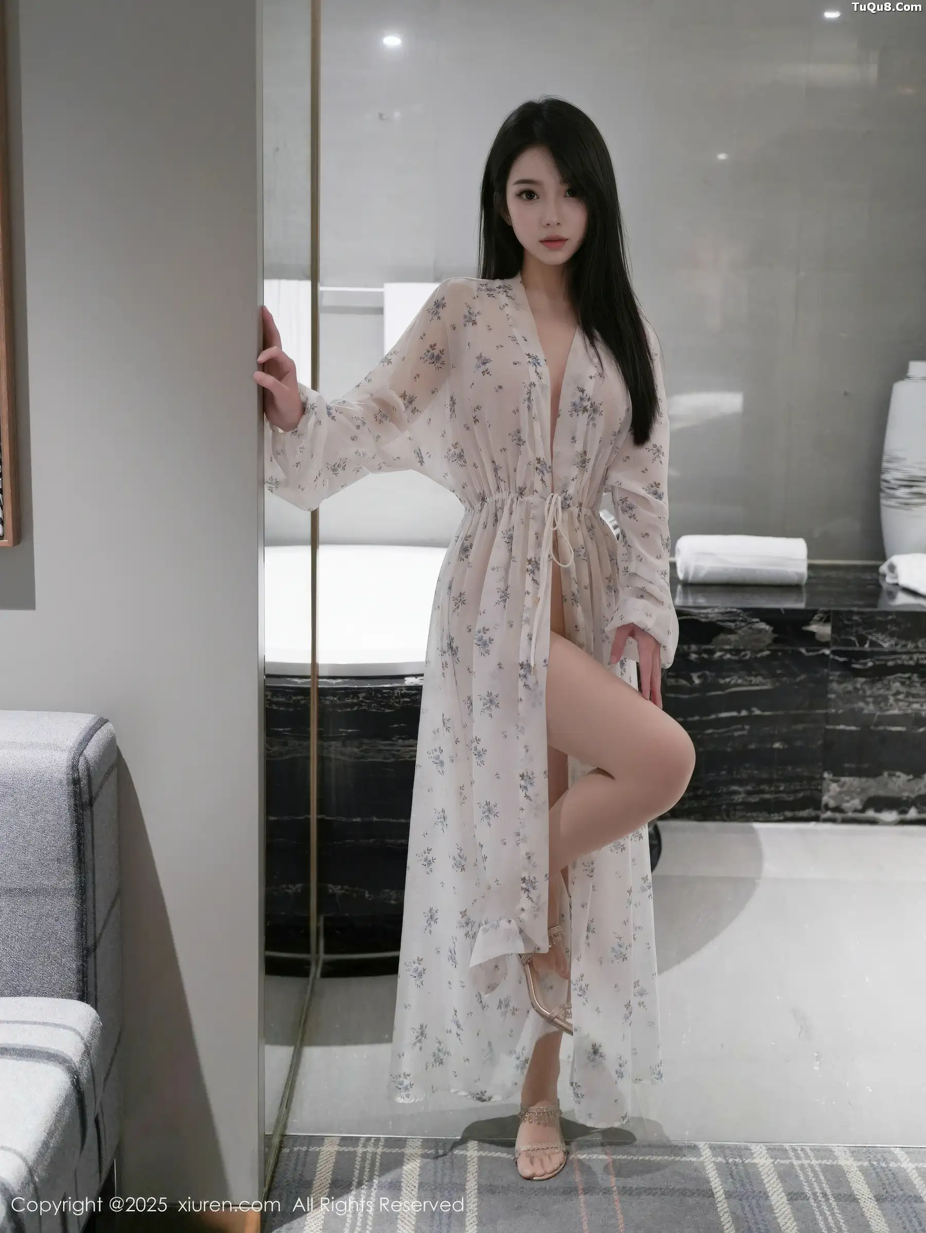 烧烧小桃蓝色连衣短裙+白色碎花连衣裙秀曼妙身材绝美写真 第 44 张