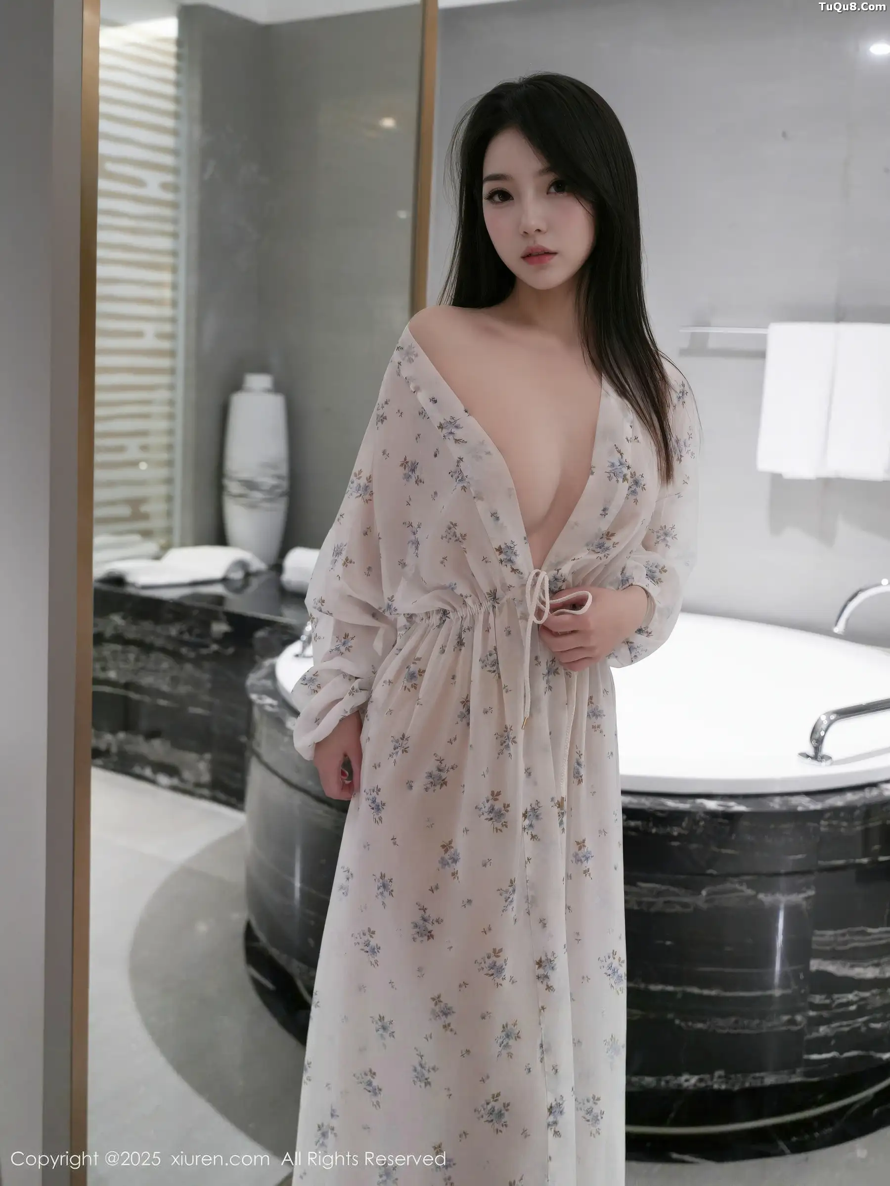 烧烧小桃蓝色连衣短裙+白色碎花连衣裙秀曼妙身材绝美写真 第 55 张