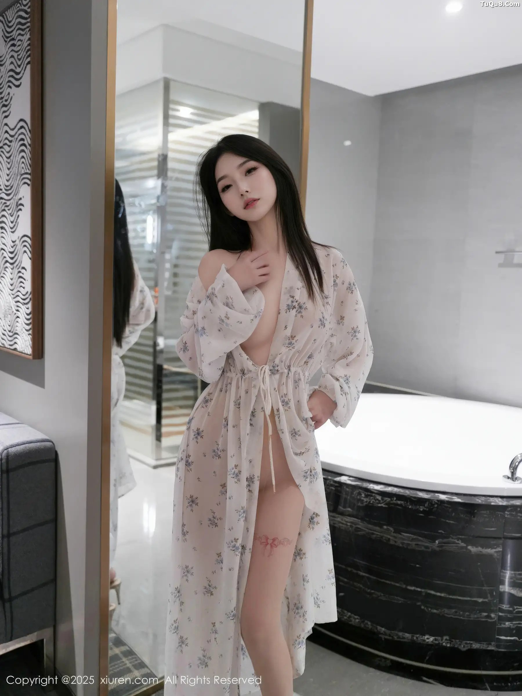 烧烧小桃蓝色连衣短裙+白色碎花连衣裙秀曼妙身材绝美写真 第 60 张