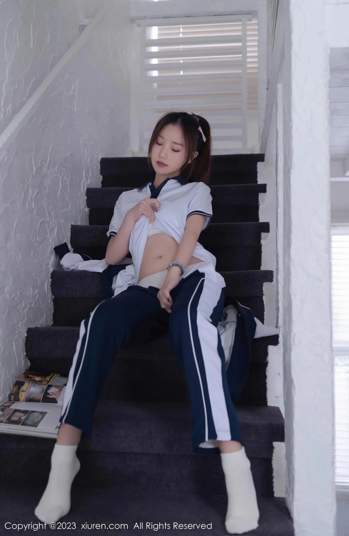 杏子Yada脱普蓝色学妹制服露白色内衣秀曼妙身姿绝美写真 第 20 张