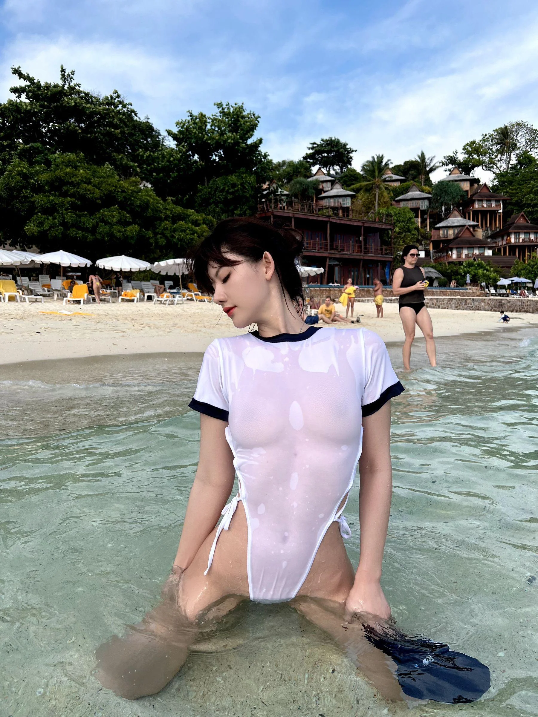 [秀人付费] 就是阿朱啊 诱人私拍福利 海岛透视 第 4 张