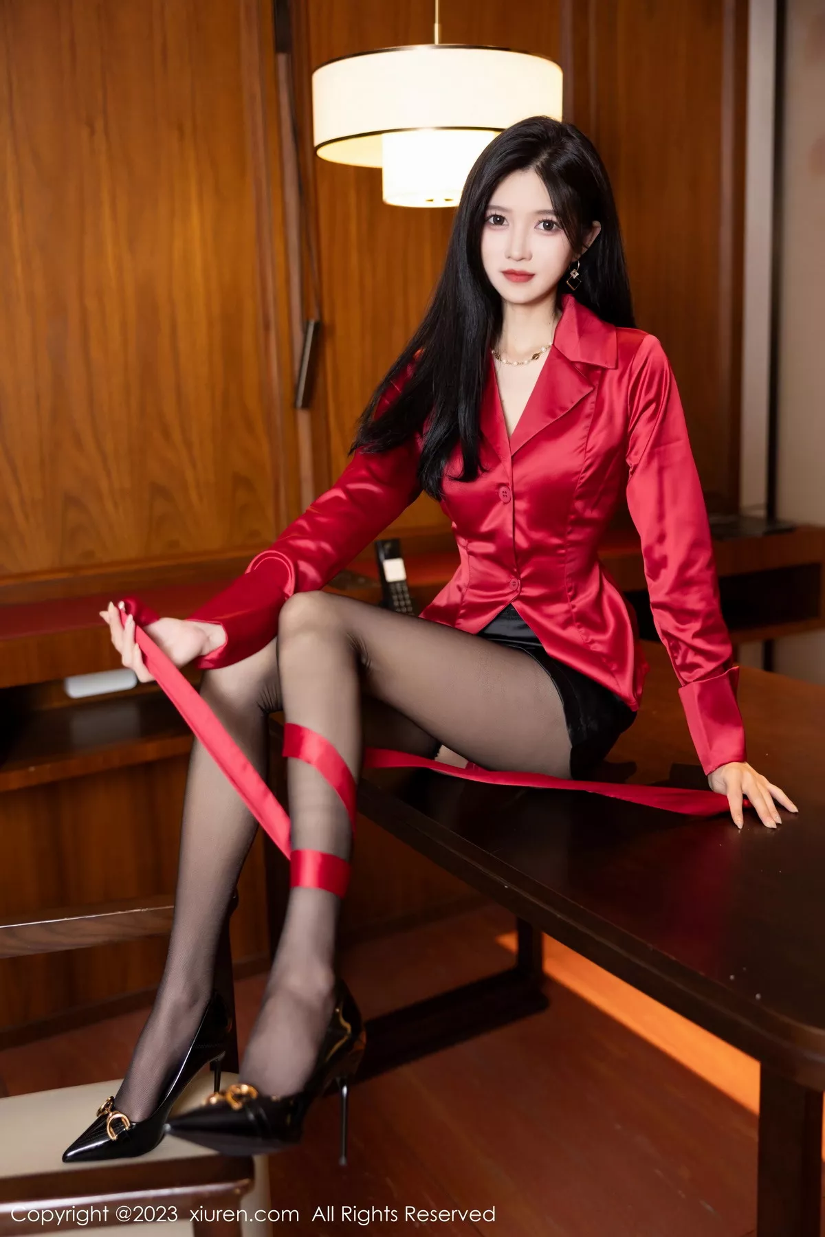 程程程性感红色蕾丝情趣内衣配红丝吊袜秀曼妙身姿绝美写真 第 13 张