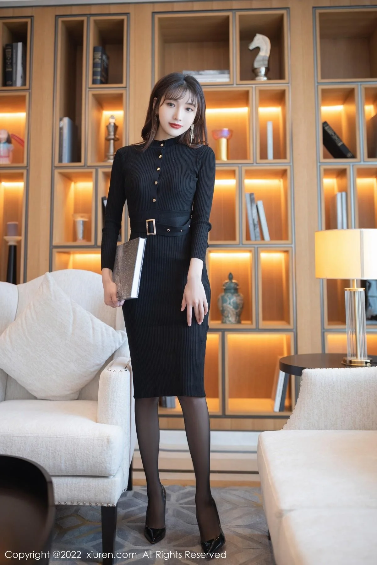 陆萱萱珠三角旅拍秘书日常红色蕾丝内衣配蕾丝袜绝美写真 第 48 张