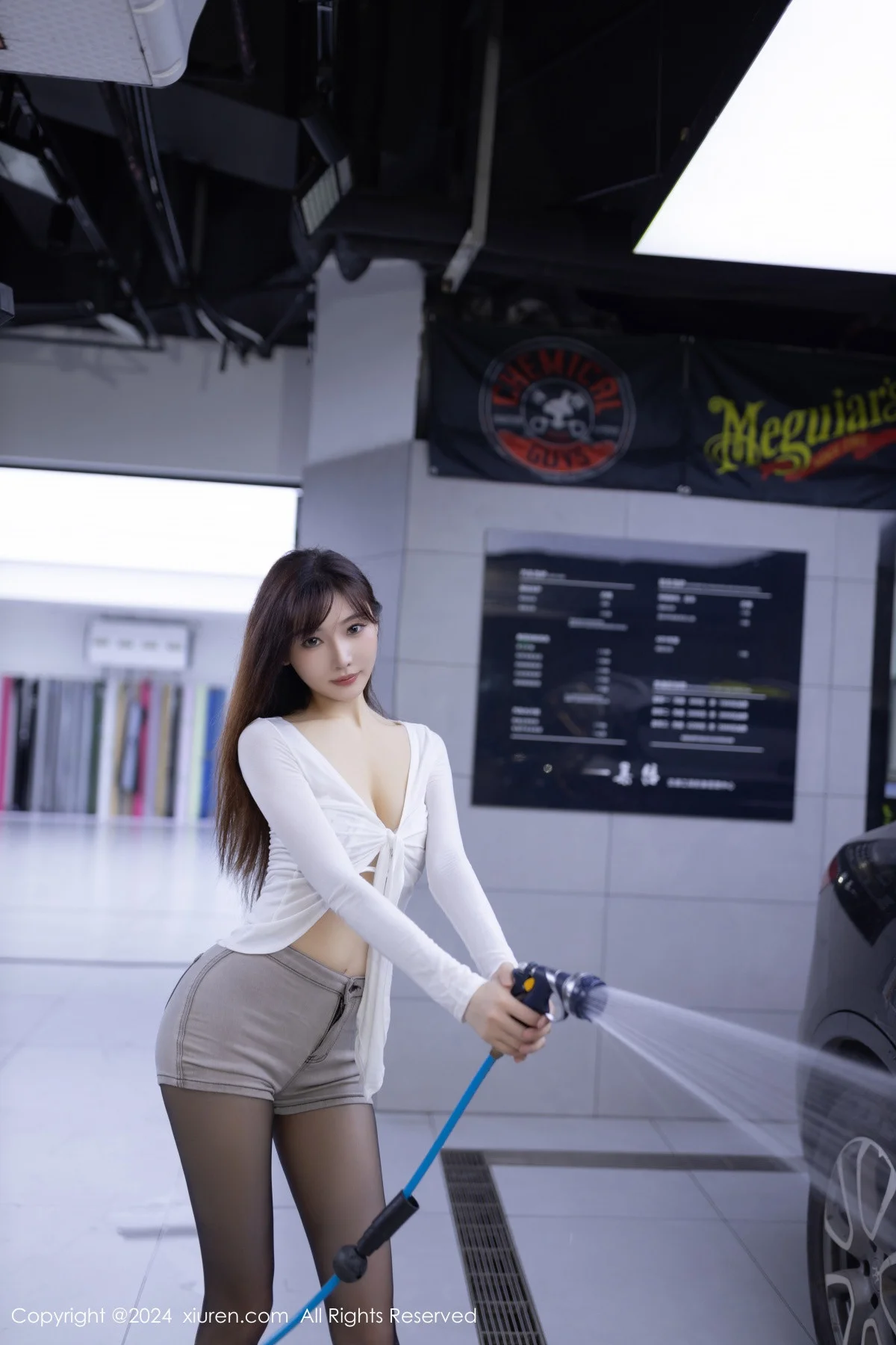 陆萱萱性感白色情趣内衣配超薄黑丝秀曼妙身姿撩人绝美写真 第 16 张