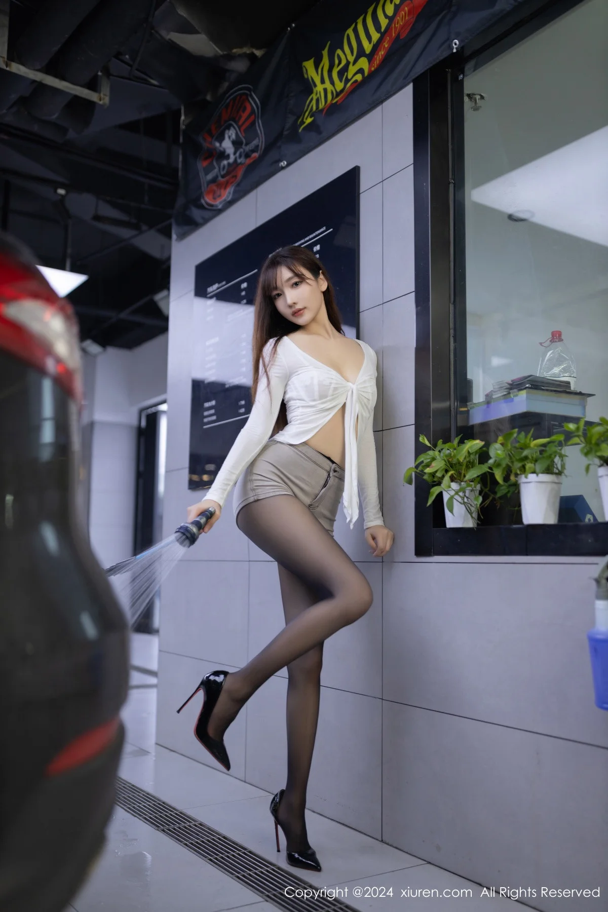 陆萱萱性感白色情趣内衣配超薄黑丝秀曼妙身姿撩人绝美写真 第 26 张