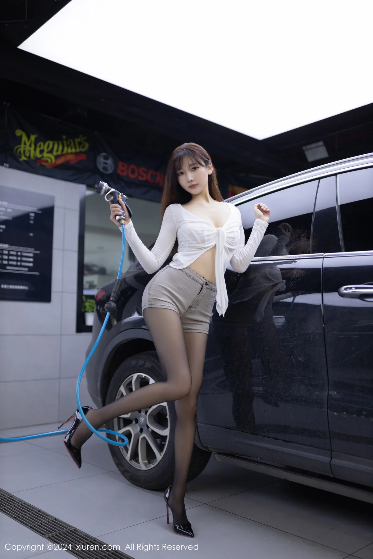 陆萱萱性感白色情趣内衣配超薄黑丝秀曼妙身姿撩人绝美写真 第 5 张
