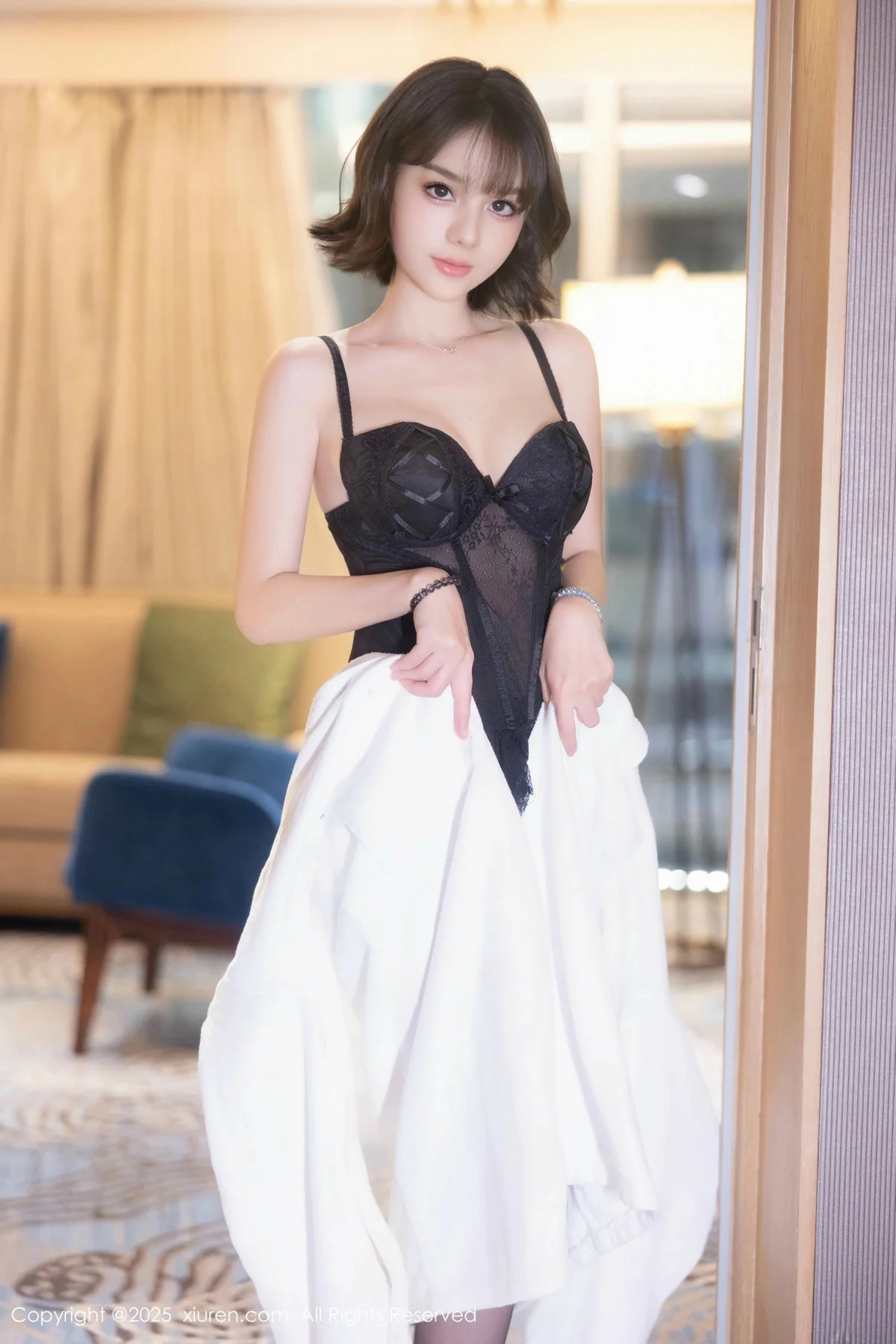 黎苏苏性感白色浴袍露黑色情趣内衣秀曼妙身材完美绝美写真 第 19 张