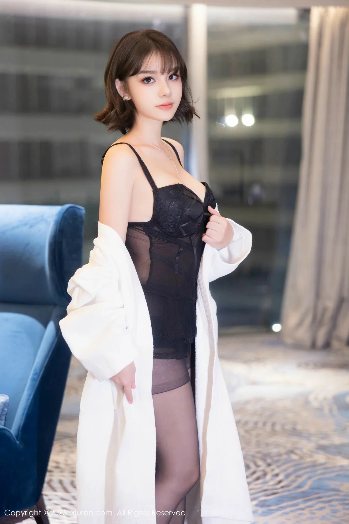 黎苏苏性感白色浴袍露黑色情趣内衣秀曼妙身材完美绝美写真 第 6 张