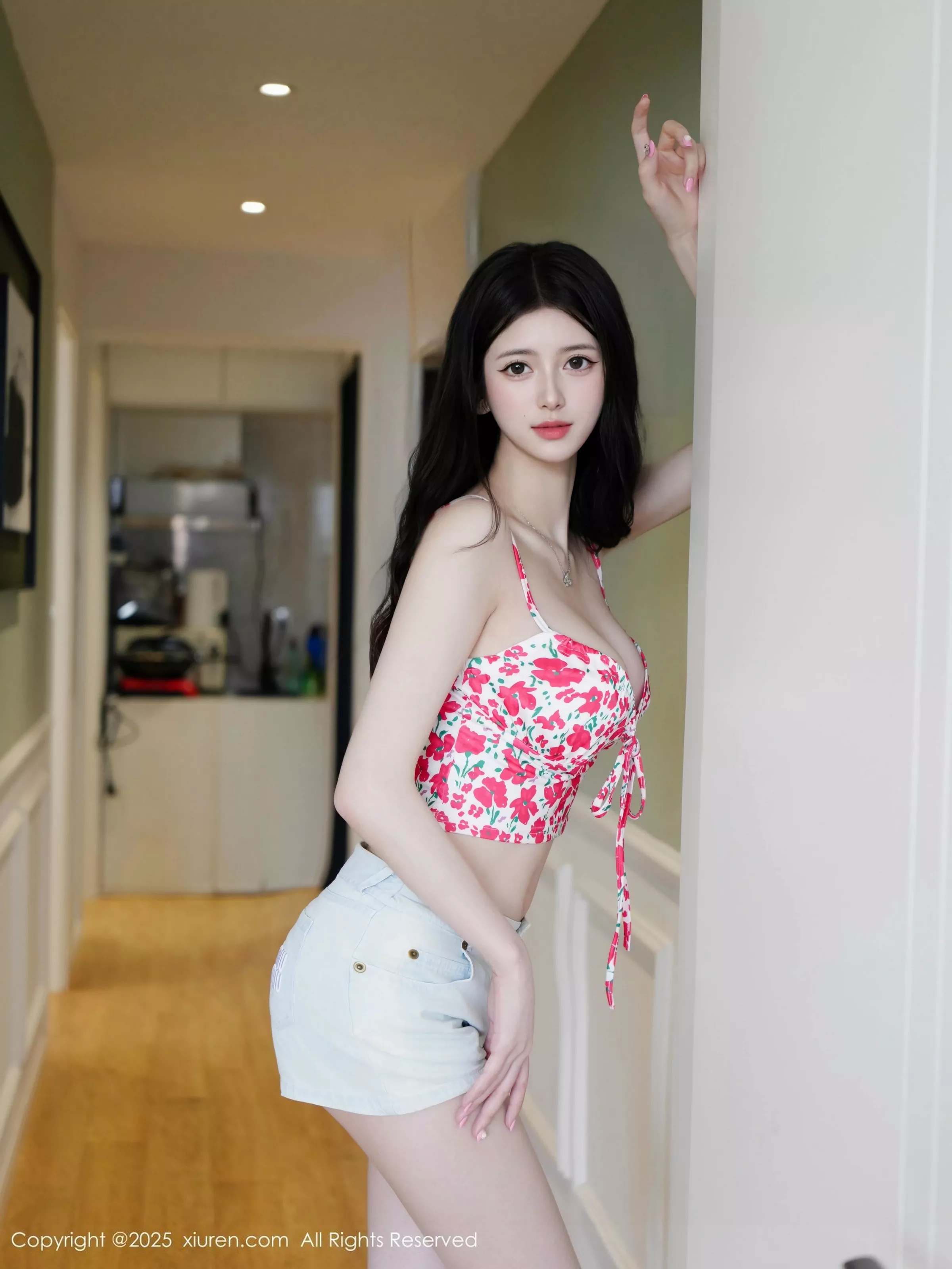 白小蝶性感花色内衣配牛仔短裤半脱秀完美曲线绝美写真 第 24 张