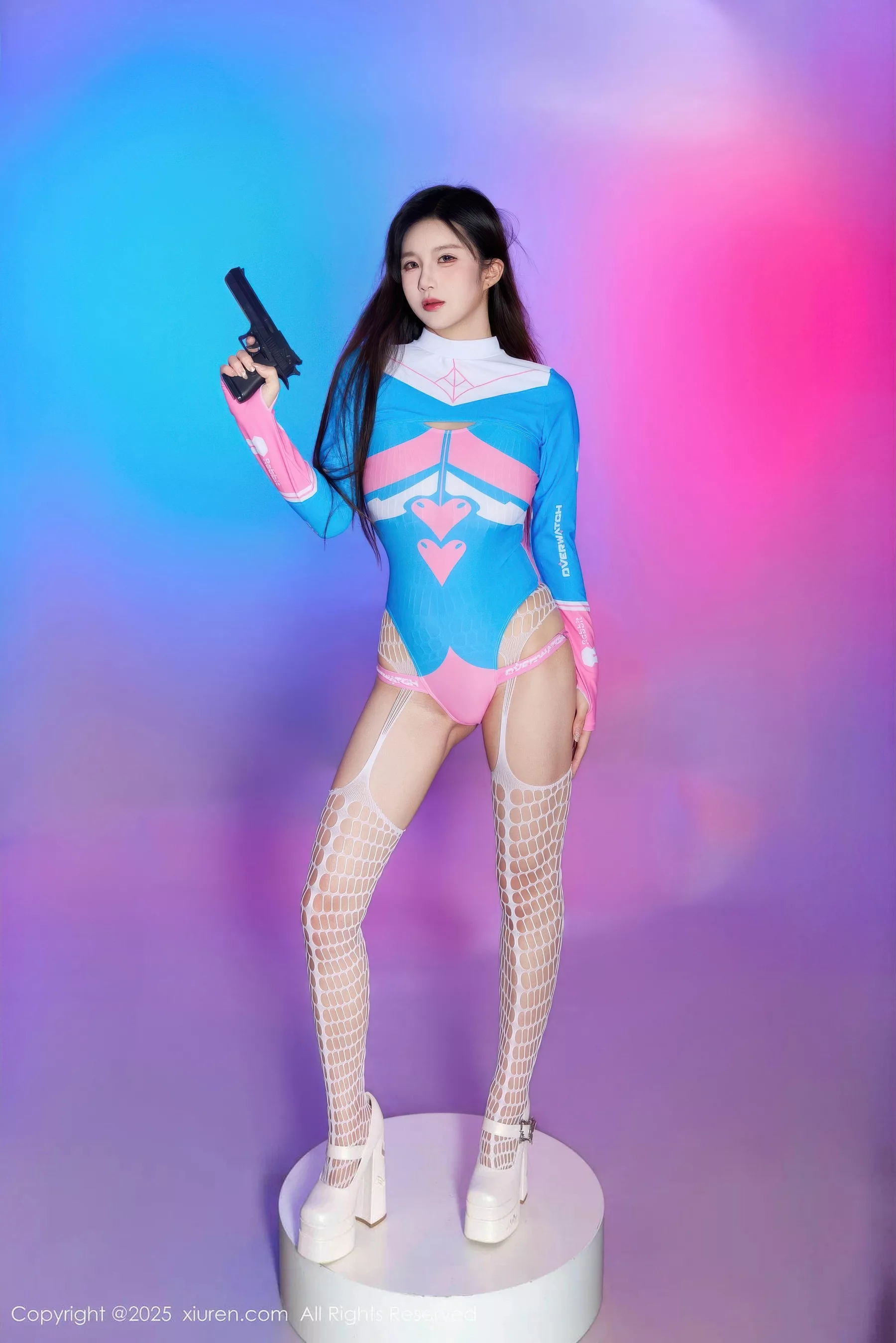 小肉肉咪性感Cosplay装扮白色连体网袜秀凹凸身材绝美写真 第 5 张