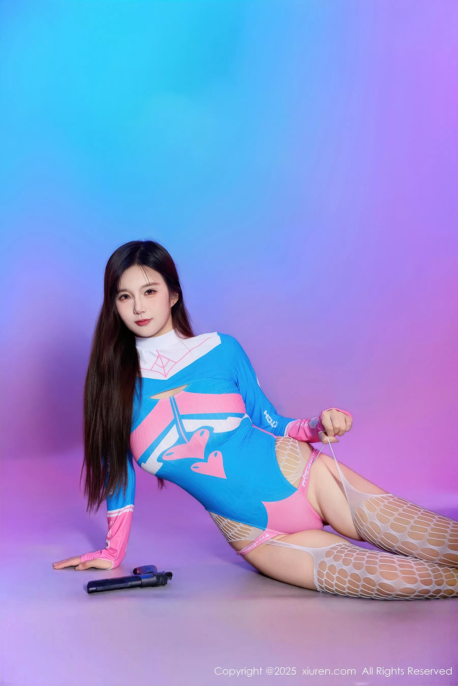 小肉肉咪性感Cosplay装扮白色连体网袜秀凹凸身材绝美写真 第 56 张