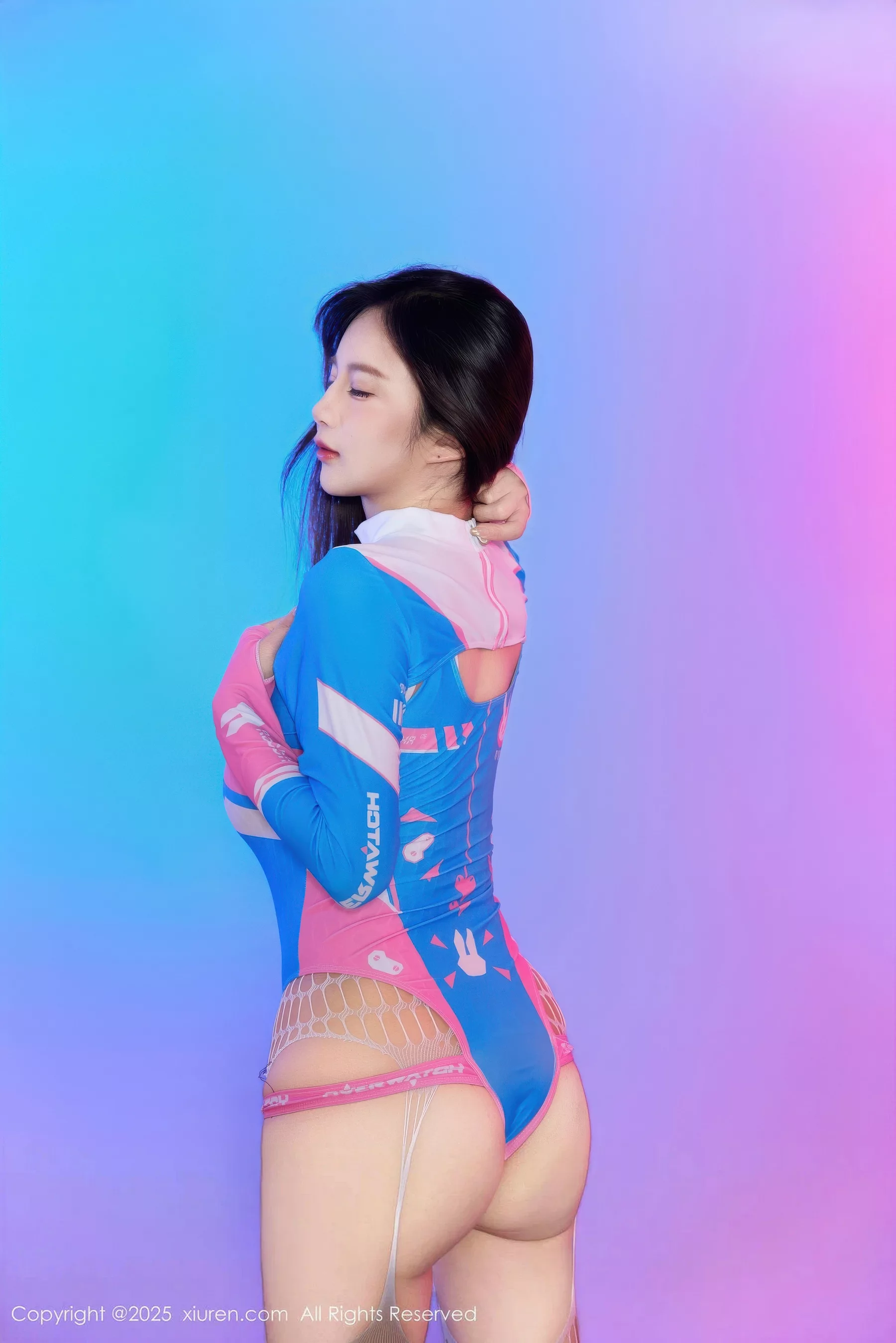 小肉肉咪性感Cosplay装扮白色连体网袜秀凹凸身材绝美写真 第 61 张