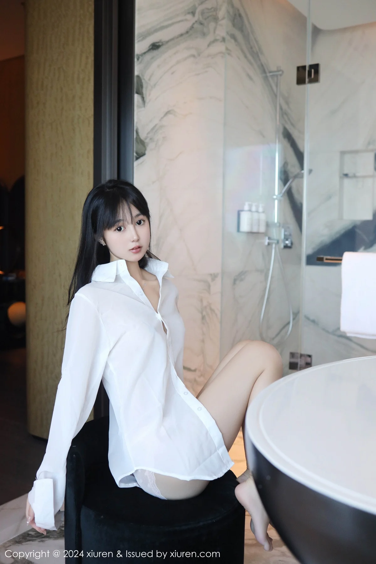 林好好私房浴室性感白色衬衣半脱秀曼妙身姿绝美写真 第 15 张
