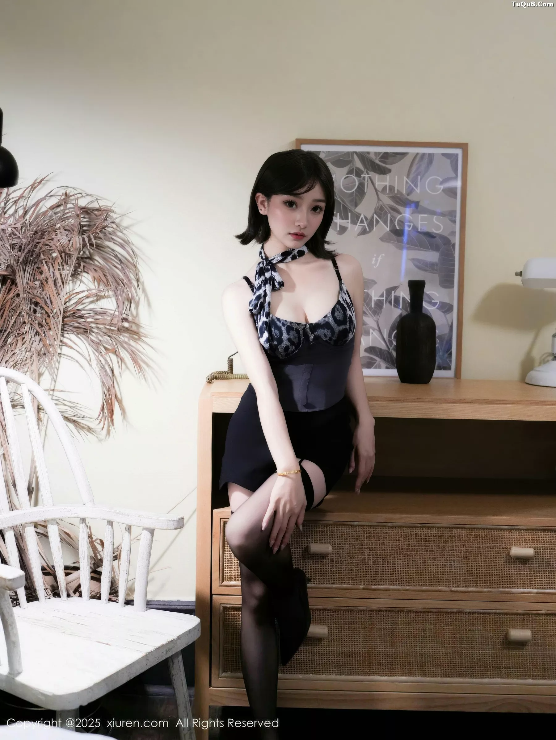 Annie_baby性感豹纹吊带配超薄黑丝秀凹凸身材绝美写真 第 25 张