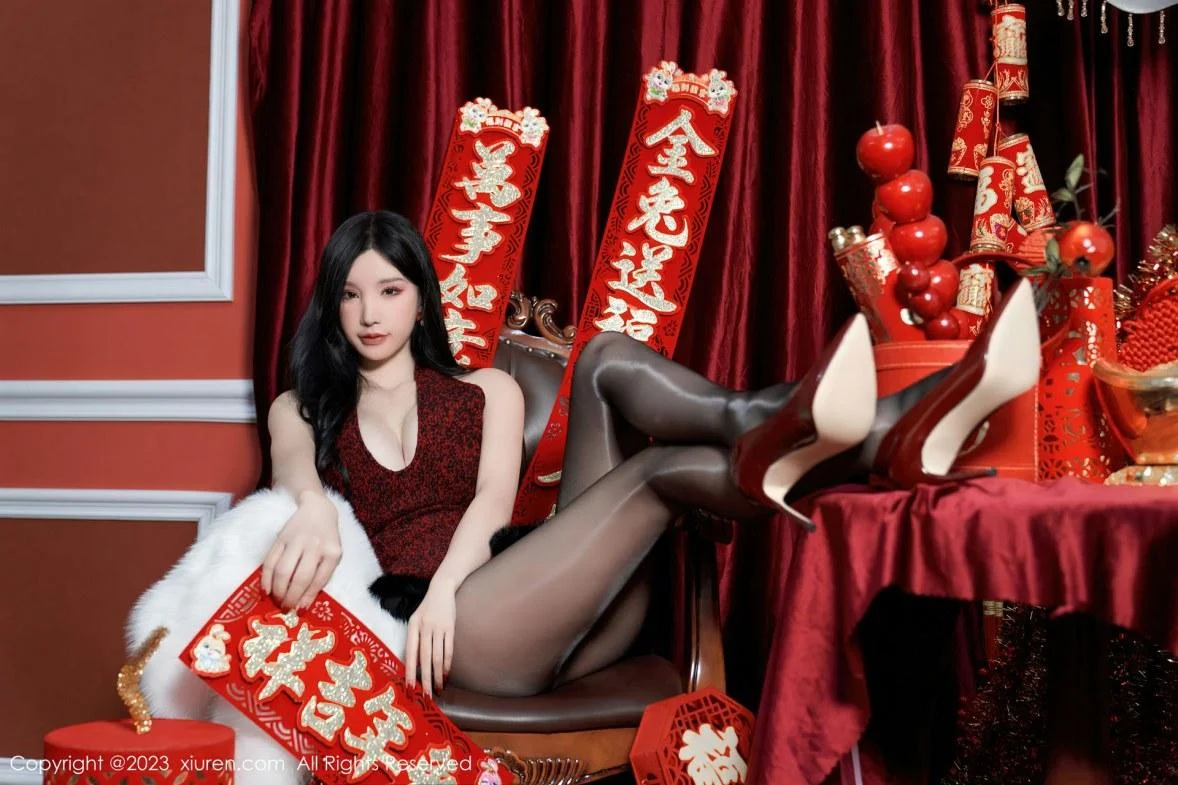 周于希Sally新春主题低胸服饰配超薄黑丝秀完美身材绝美写真 第 41 张