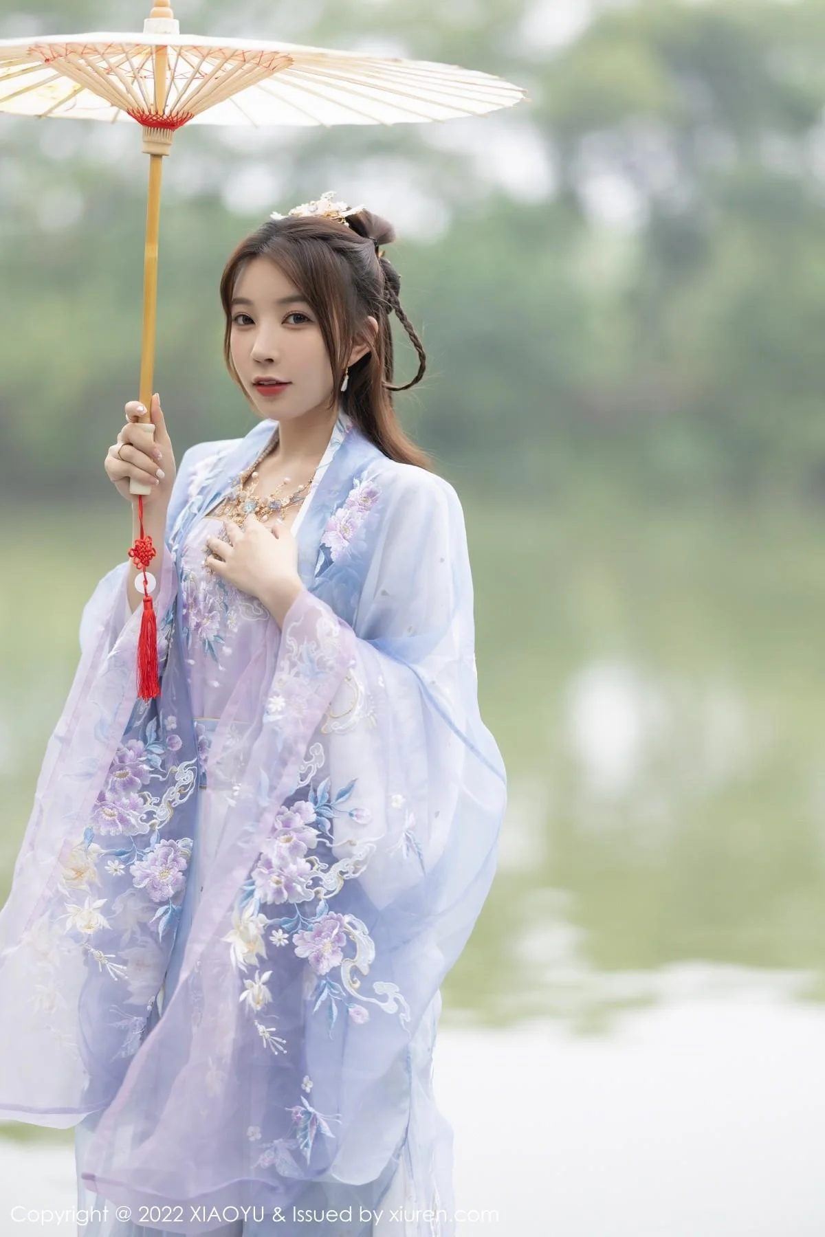徐莉芝Booty杭州旅拍浅紫色古装服配超薄无内肉丝绝美写真 第 5 张