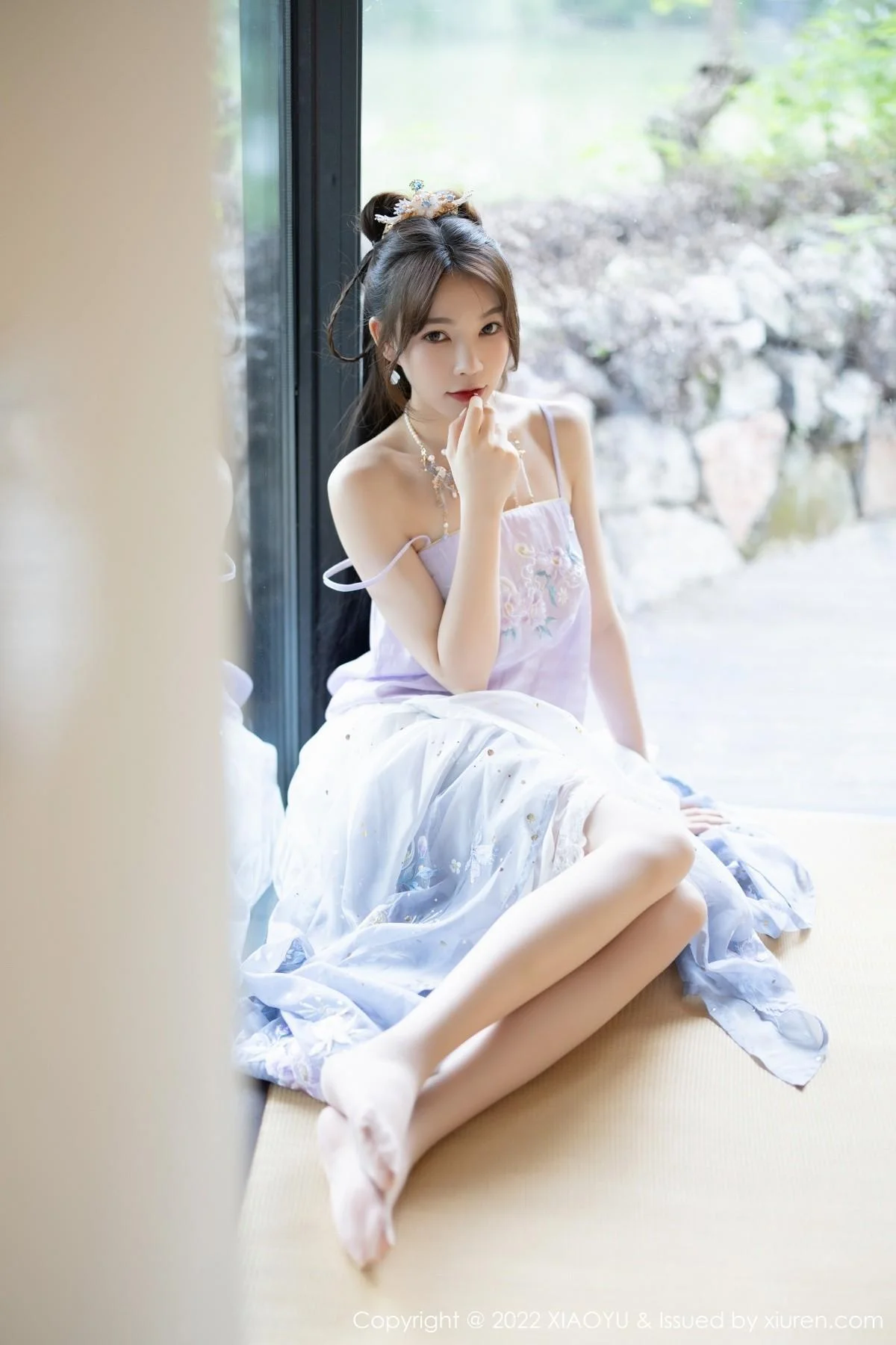 徐莉芝Booty杭州旅拍浅紫色古装服配超薄无内肉丝绝美写真 第 62 张