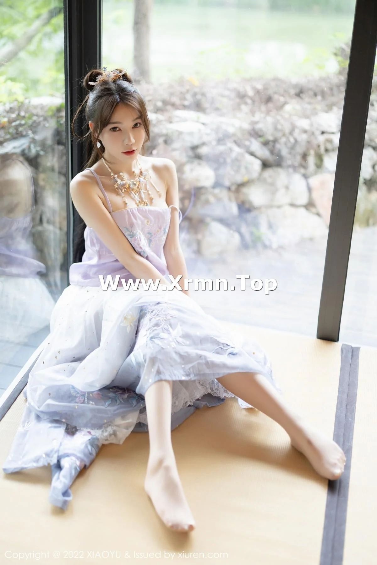 徐莉芝Booty杭州旅拍浅紫色古装服配超薄无内肉丝绝美写真 第 67 张