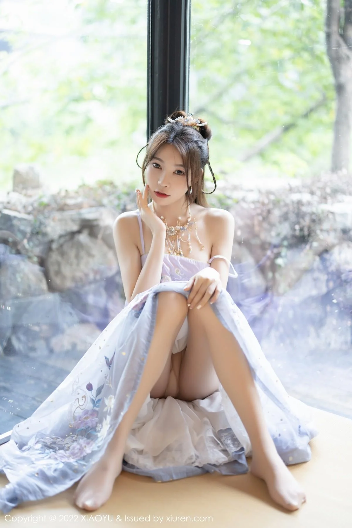 徐莉芝Booty杭州旅拍浅紫色古装服配超薄无内肉丝绝美写真 第 71 张