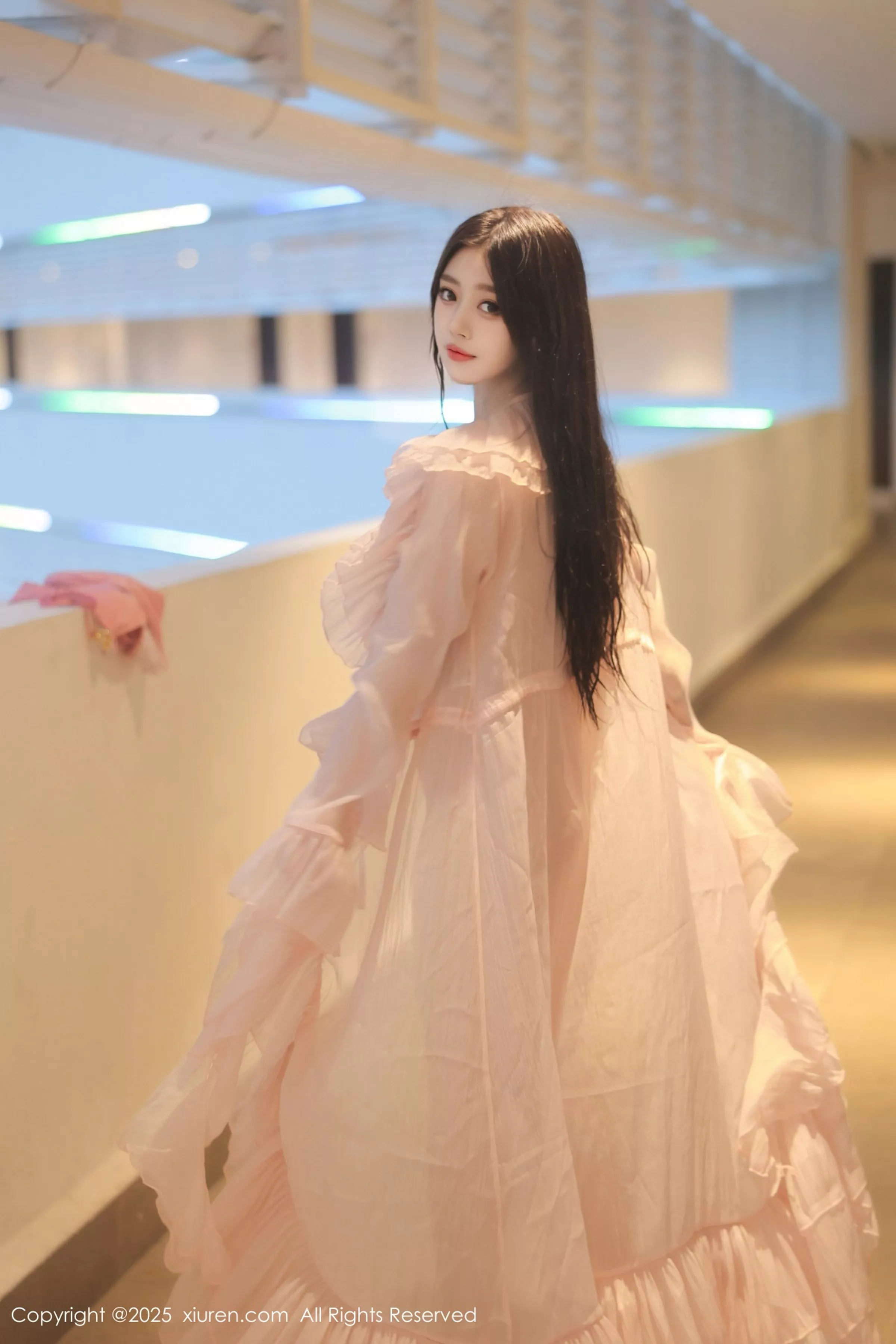 蛋蛋宝性感粉色薄纱服饰露粉色比基尼秀丰腴身材绝美写真 第 105 张