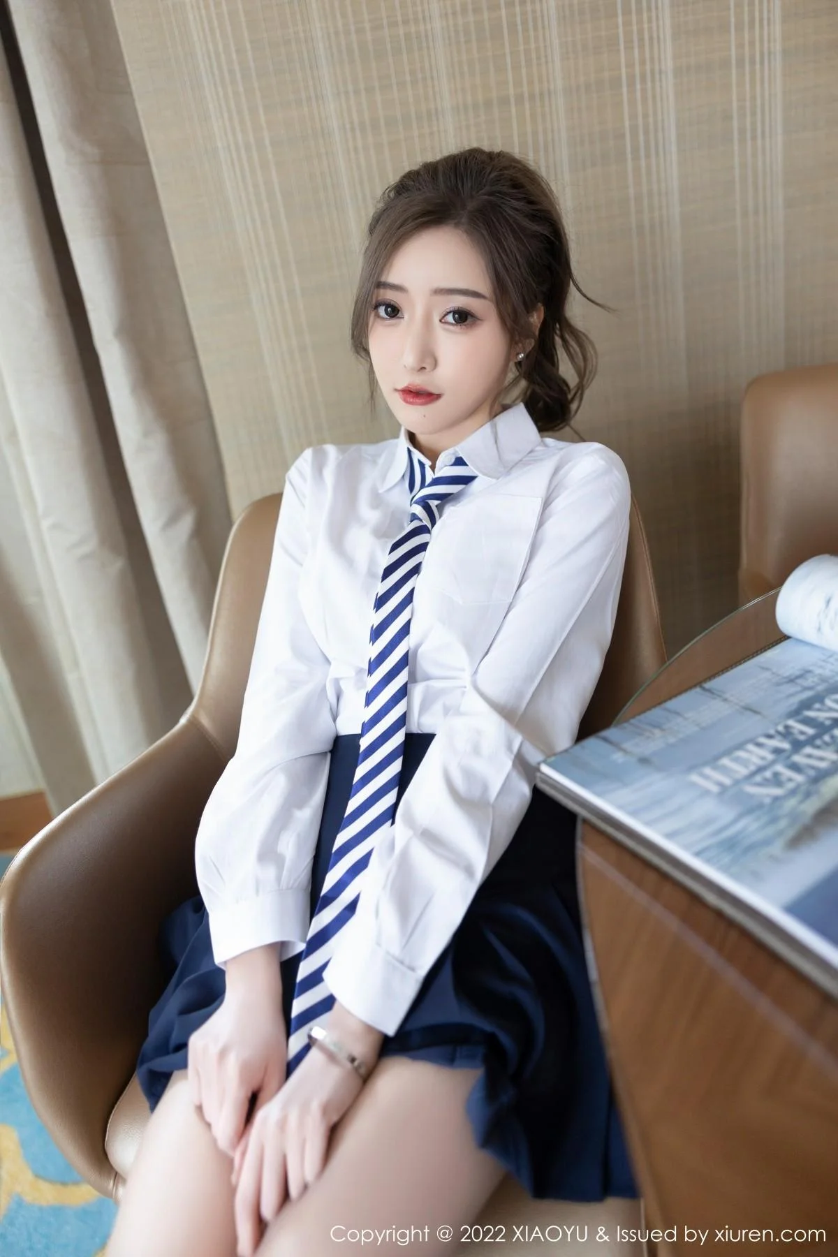 王馨瑶yanni性感白T配短裙半脱露浅色内衣原色丝袜绝美写真 第 112 张