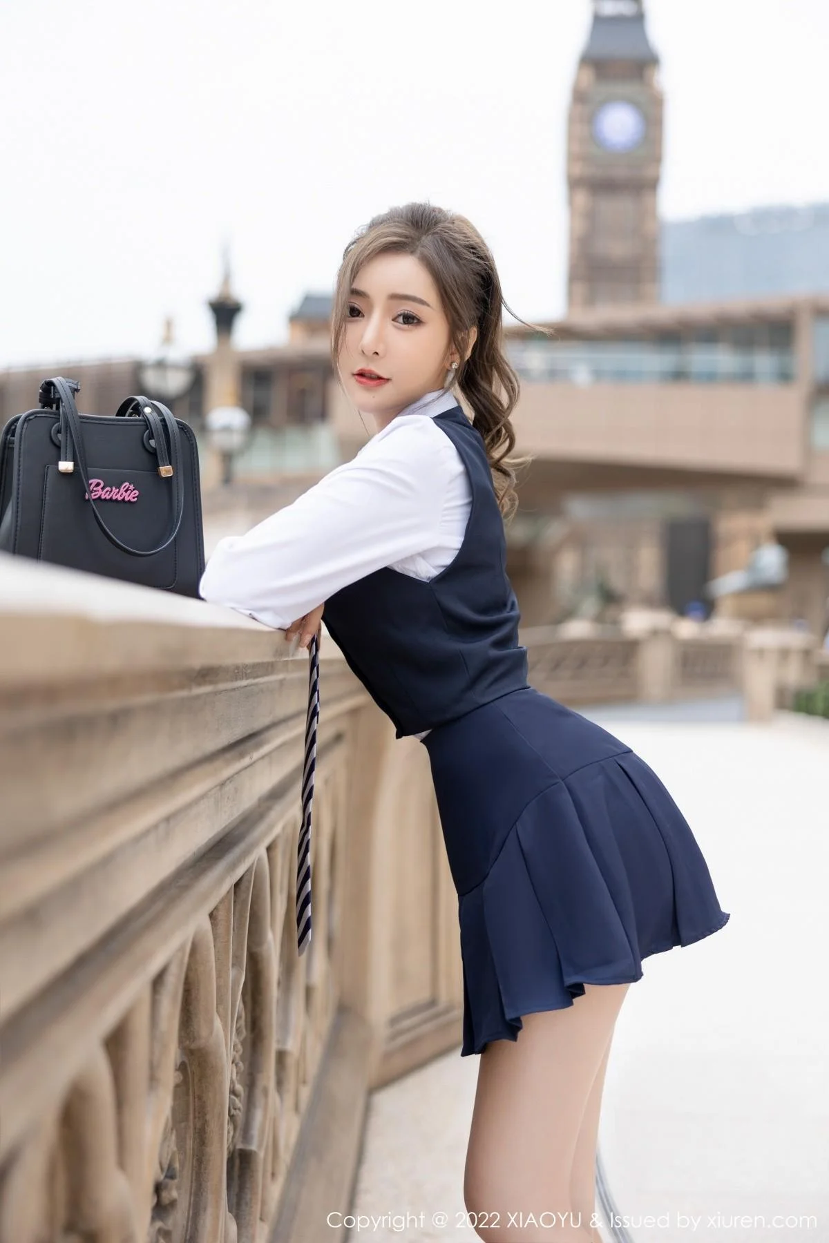 王馨瑶yanni性感白T配短裙半脱露浅色内衣原色丝袜绝美写真 第 148 张