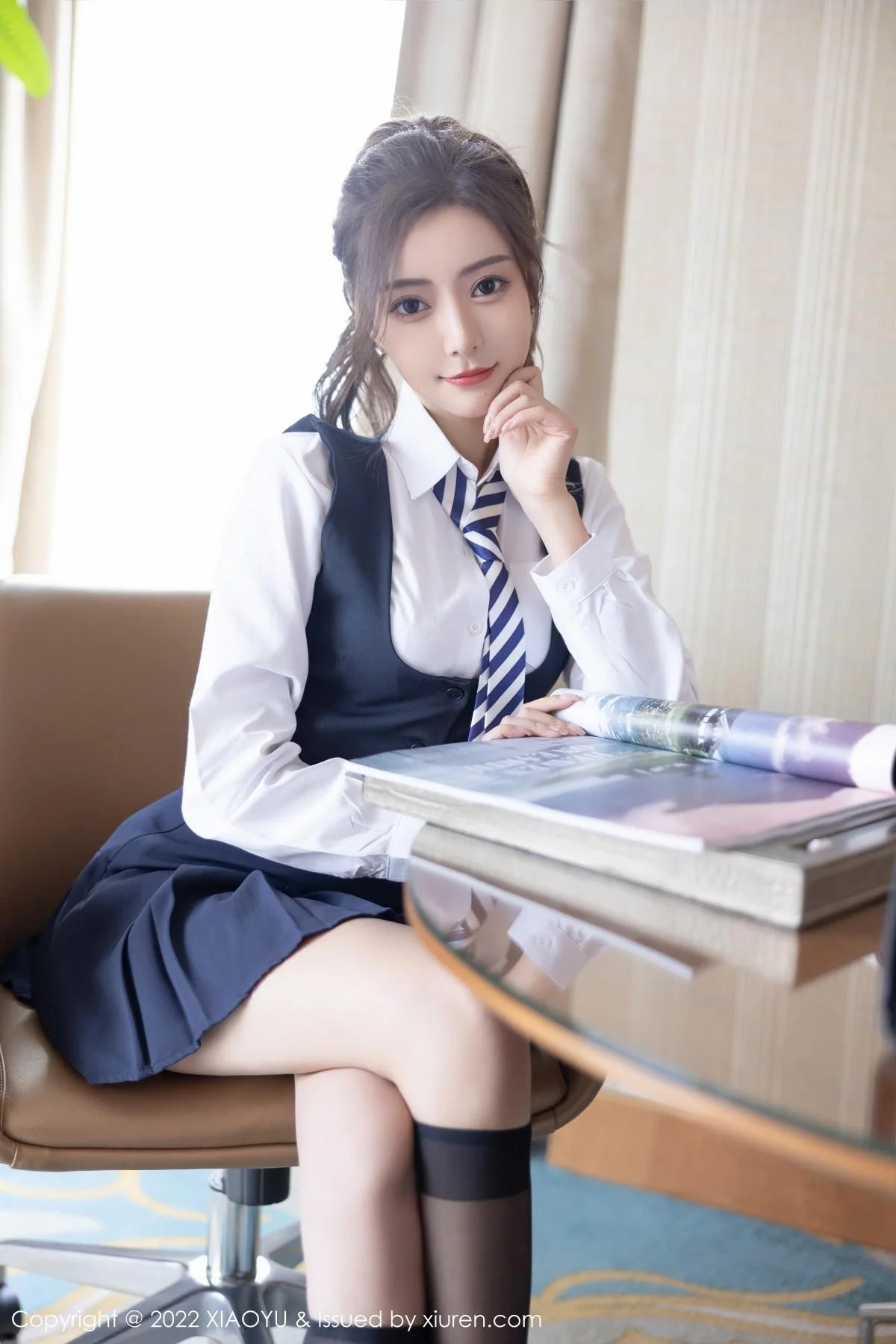 王馨瑶yanni性感白T配短裙半脱露浅色内衣原色丝袜绝美写真 第 158 张