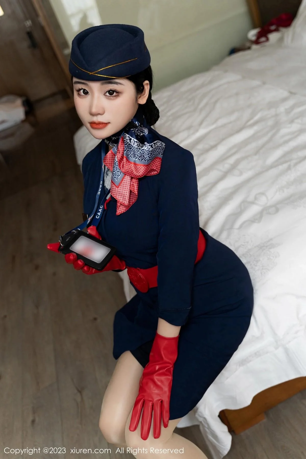 汐汐爱吃草莓性感空姐制服露黑色内衣秀完美身材绝美写真 第 12 张