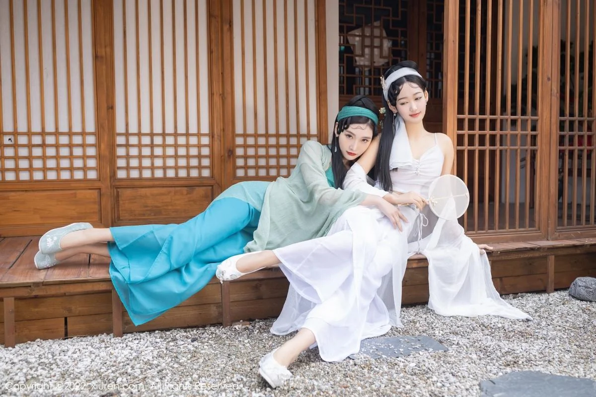 唐安琪＆陆萱萱古装合拍主题性感内衣配无内肉丝绝美写真 第 1 张