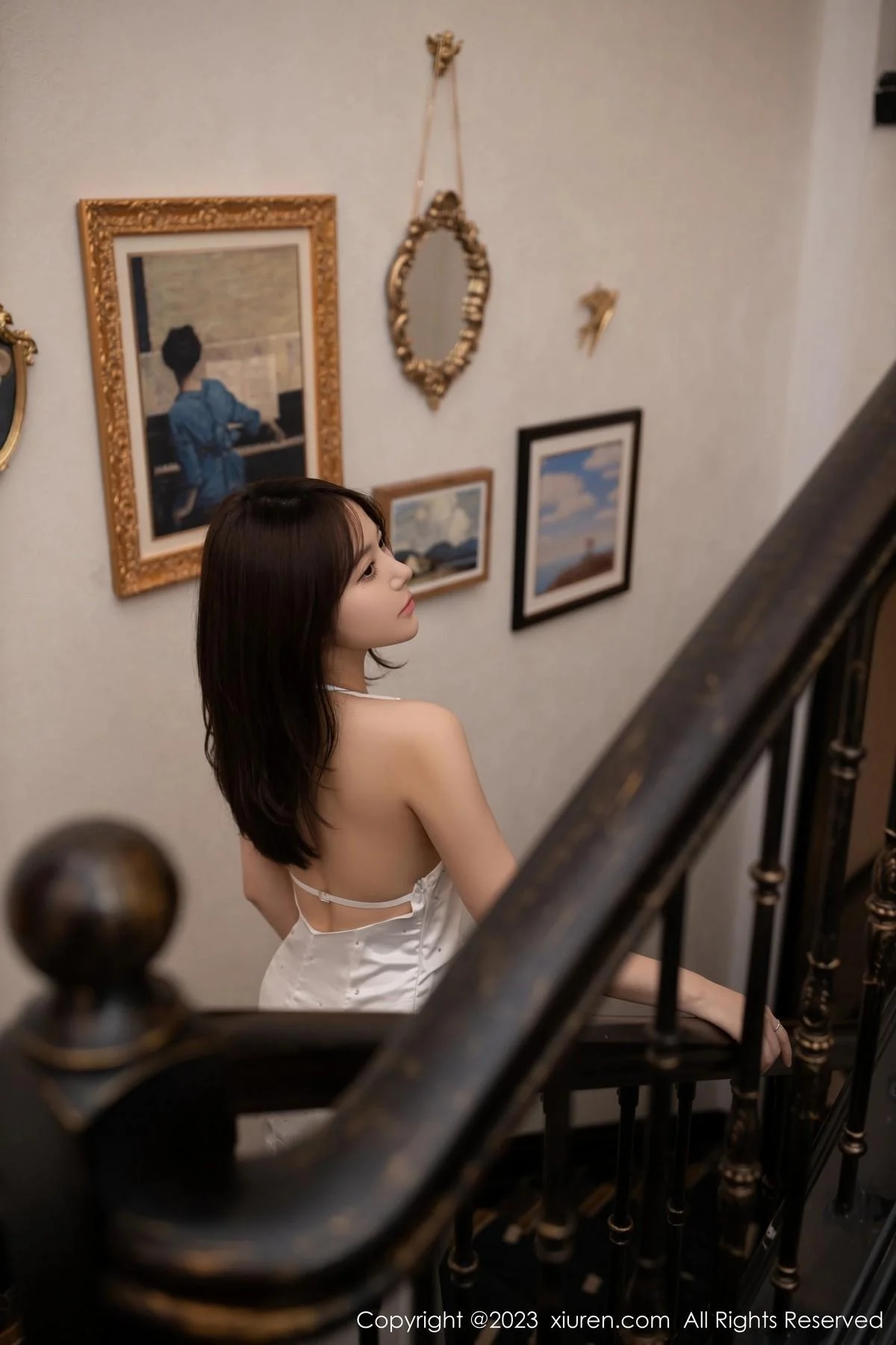 鱼子酱Fish性感白色连衣裙配原色丝袜秀曼妙身姿绝美写真 第 15 张