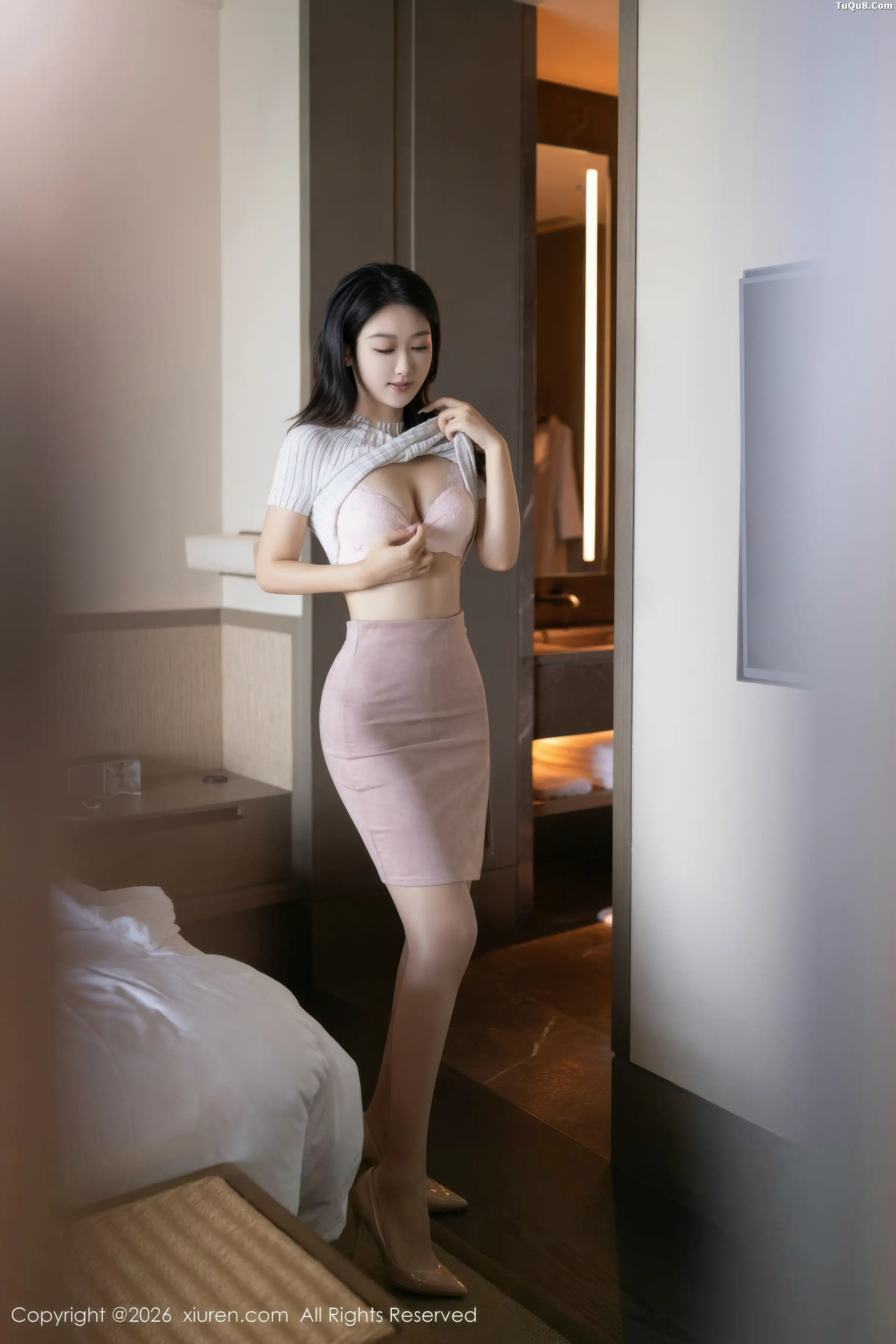 唐安琪性感粉色内衣配超薄无内肉丝秀曼妙身姿撩人绝美写真 第 25 张
