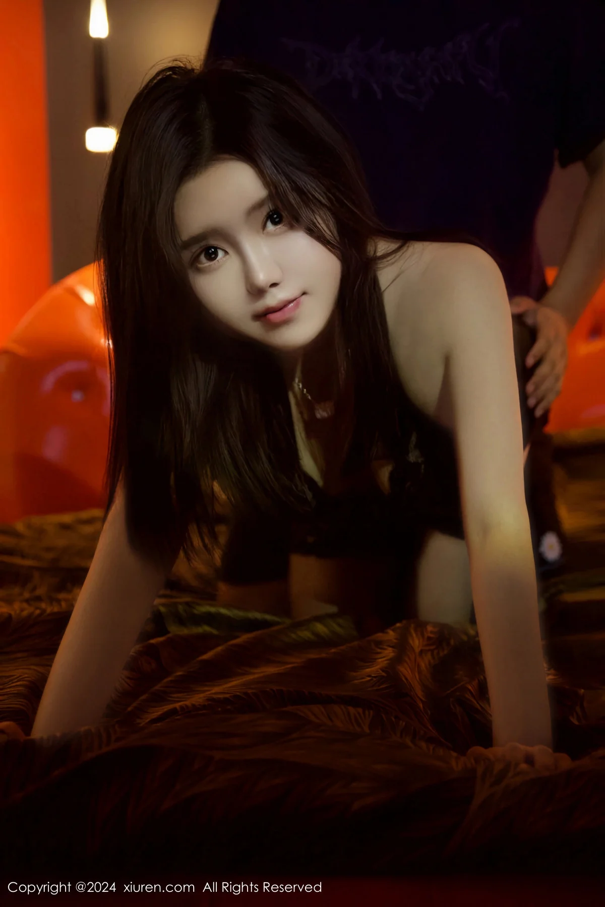 小薯条nienie性感黑色连衣短裙配黑丝袜秀完美身材绝美写真 第 105 张